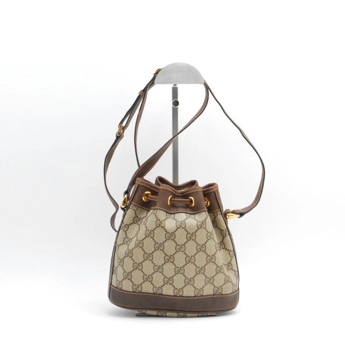 Gucci Vintage GG Supreme Shoulder Bag