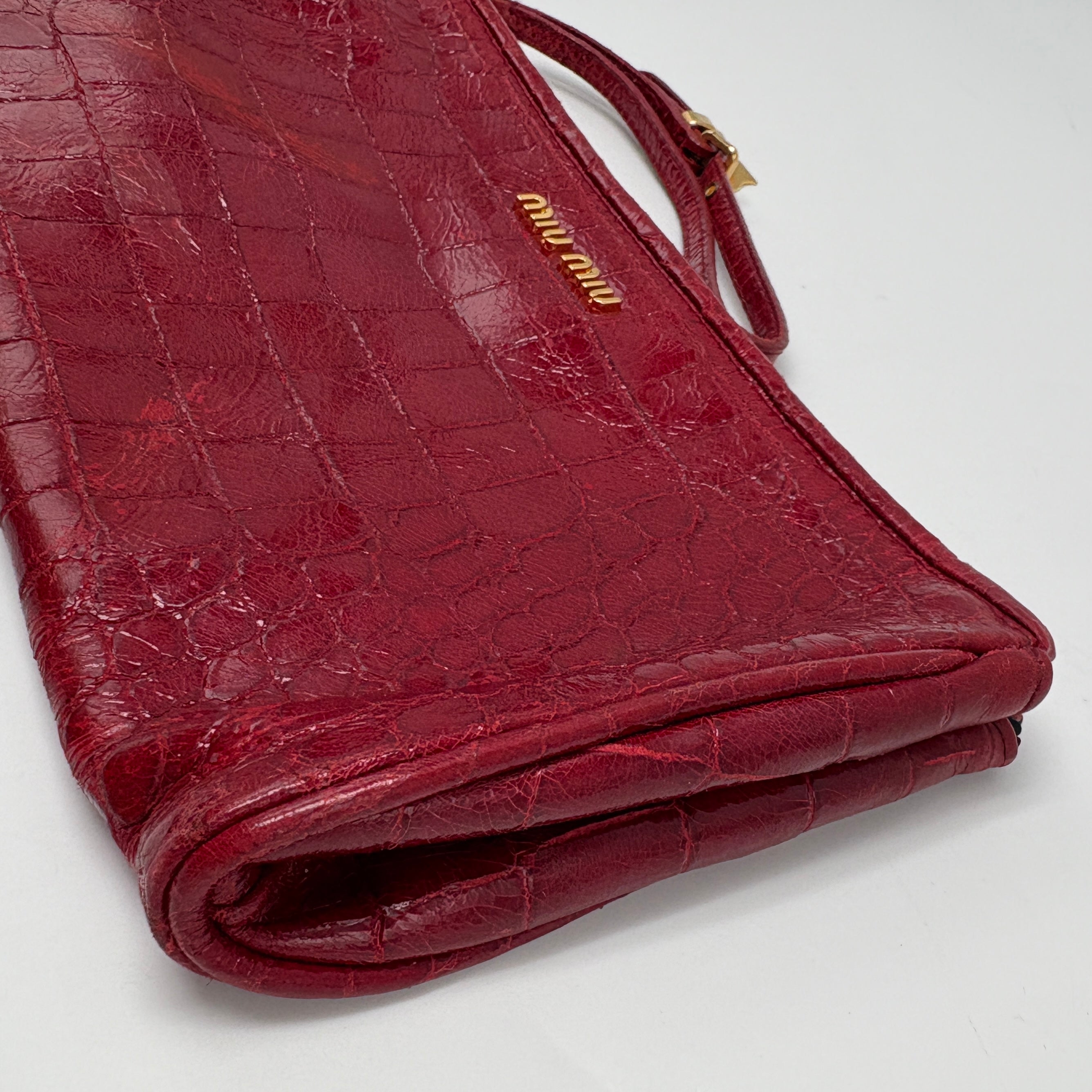 MIU MIU red clutch Croco