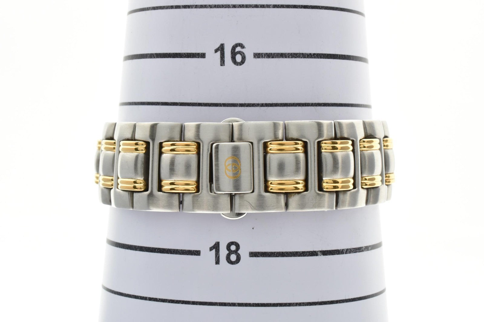 Gucci 9040M Wristwatch - Gold and Silver, Stainless Steel