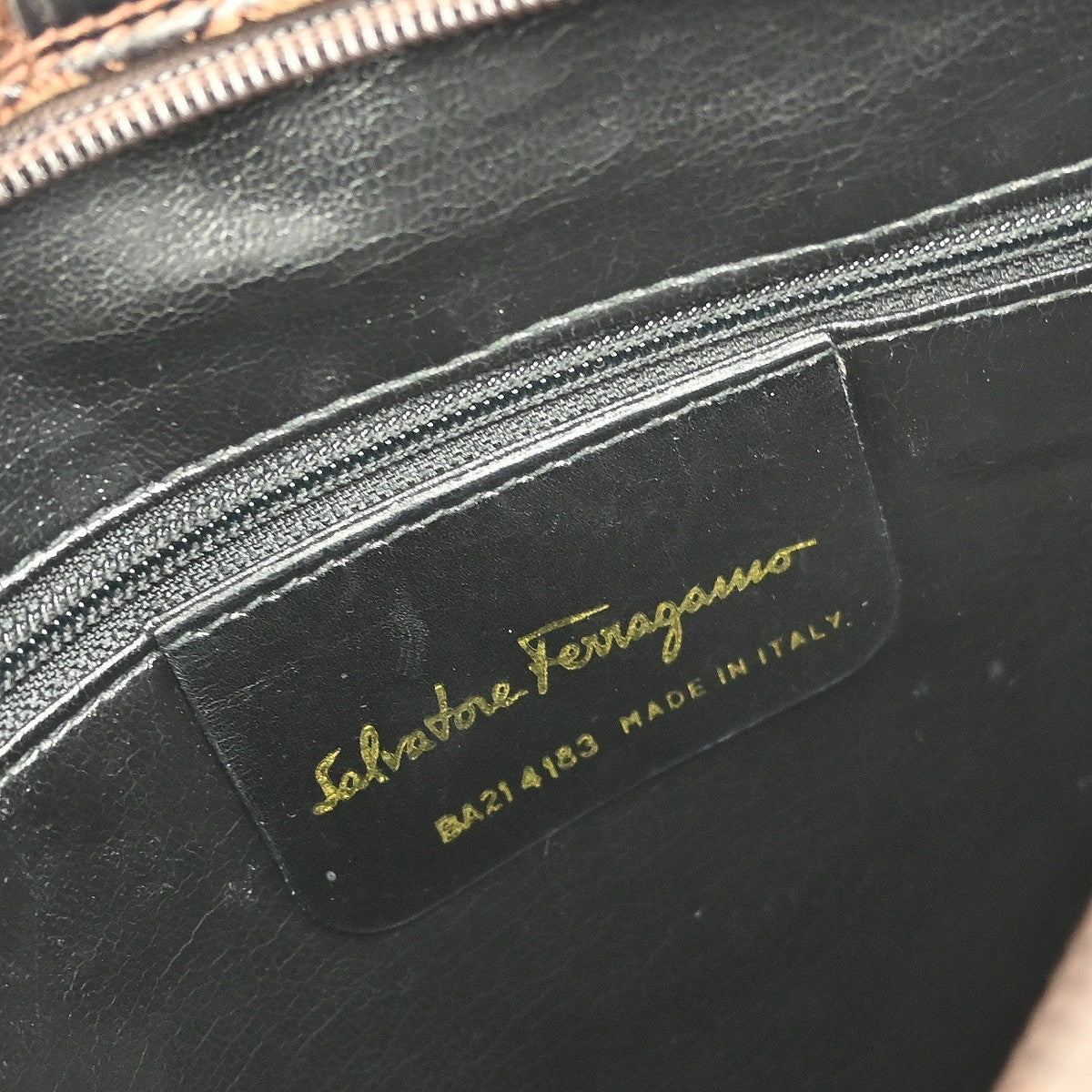 Salvatore Ferragamo Vara Shoulder Bag - Brown, Leather