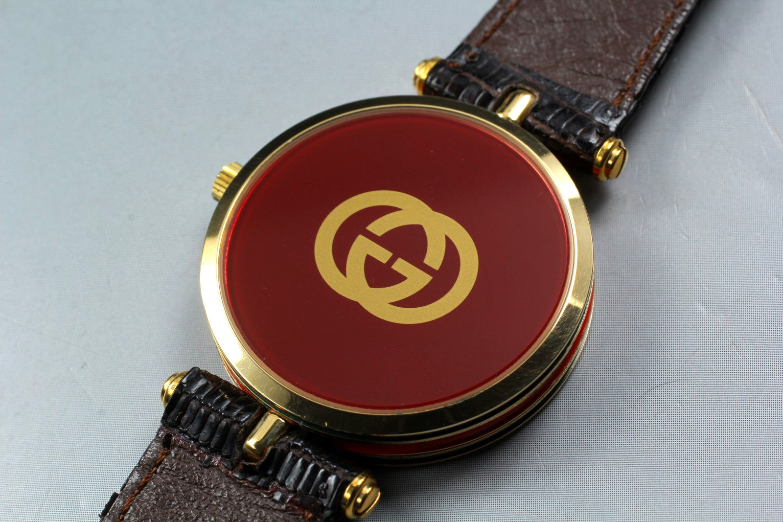 Gucci 2000M Watch - Gold, Stainless Steel