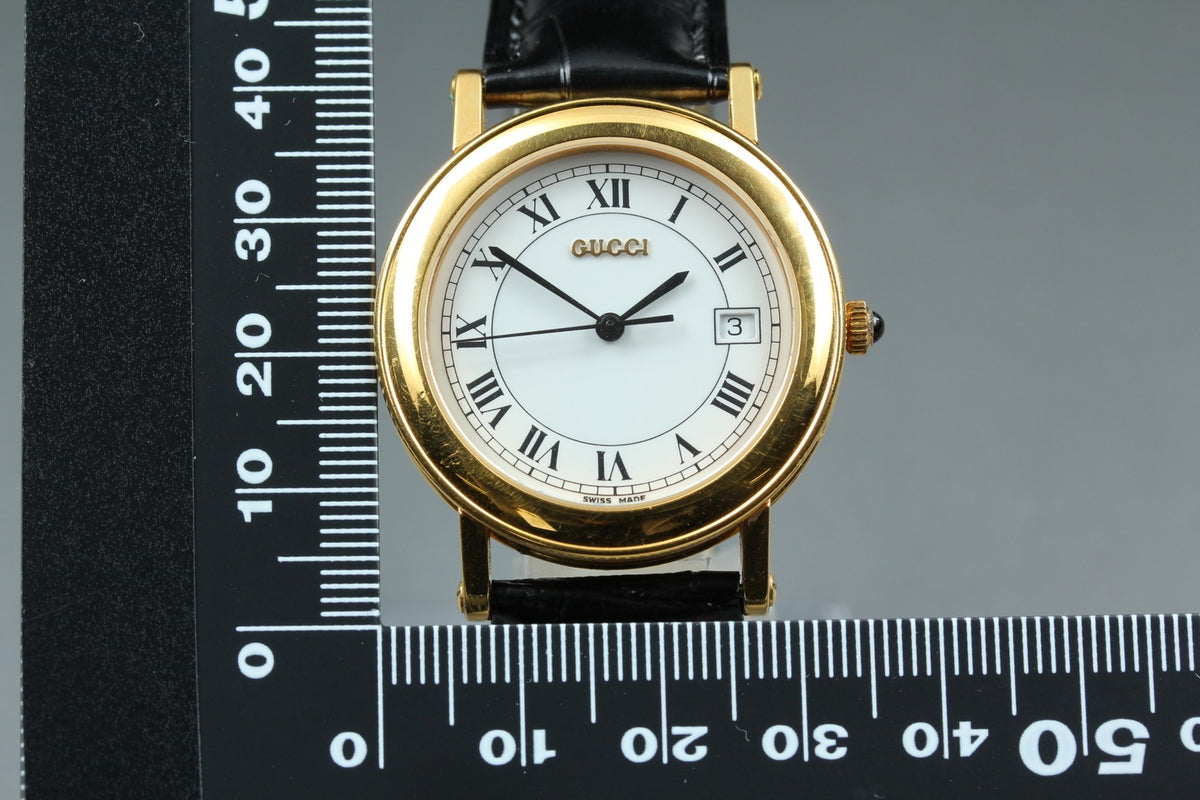 Gucci 7200M Wristwatch - White, Stainless Steel