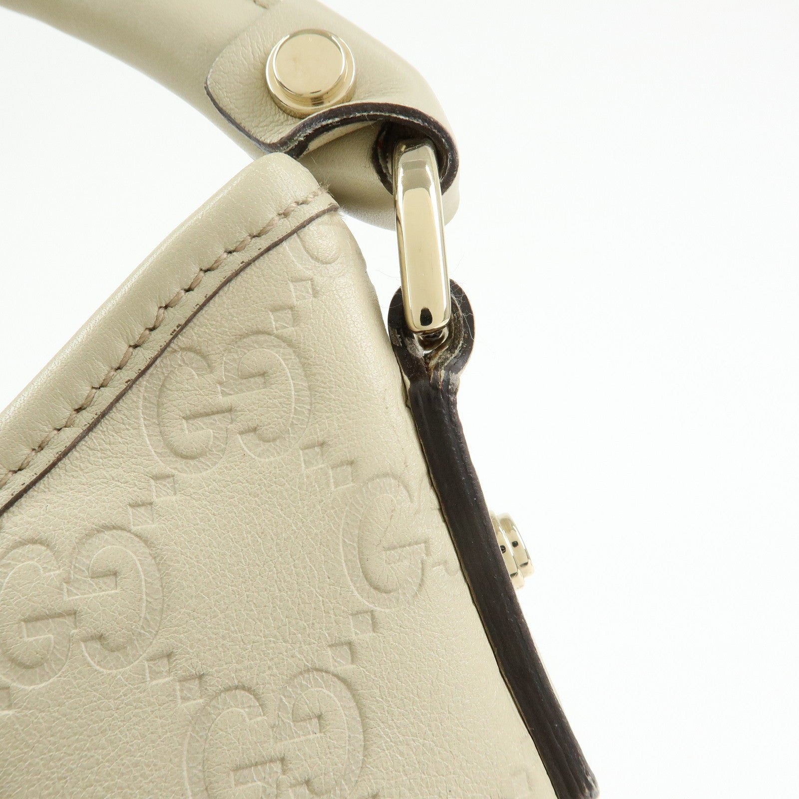 Gucci Abbey Guccissima Shoulder Bag - White, Leather 
