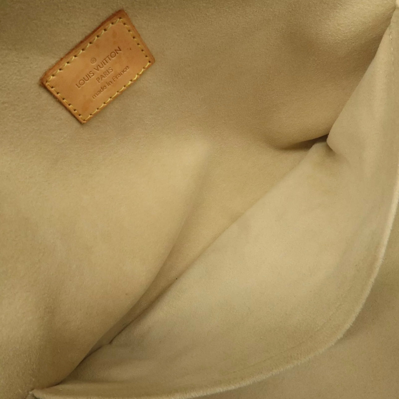 Louis Vuitton Manhattan GM Hand Bag