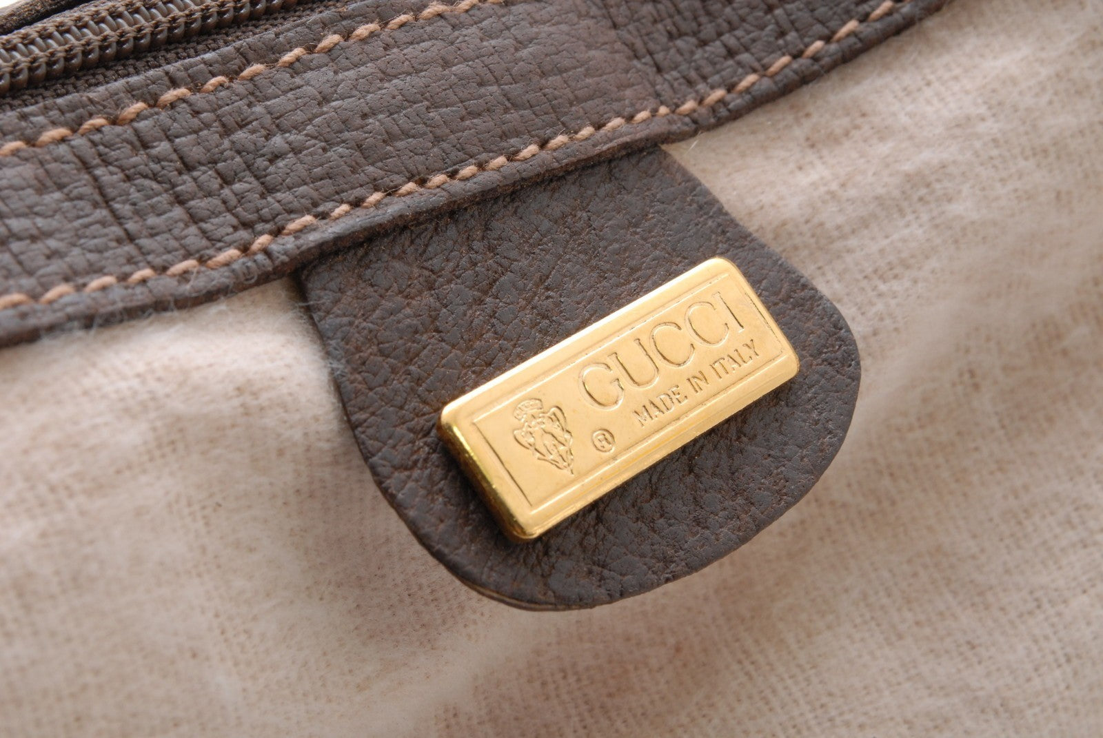 Gucci GG Supreme Shoulder Bag - Beige Brown, PVC