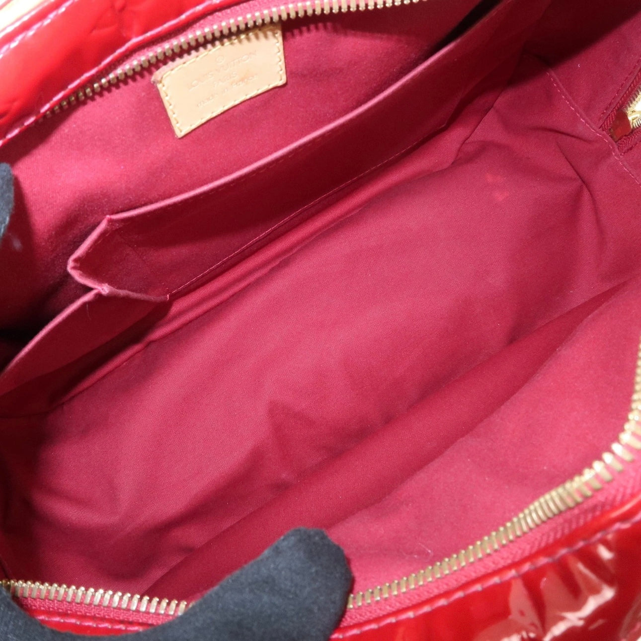 Louis Vuitton Monogram Vernis Summit Drive Hand Bag