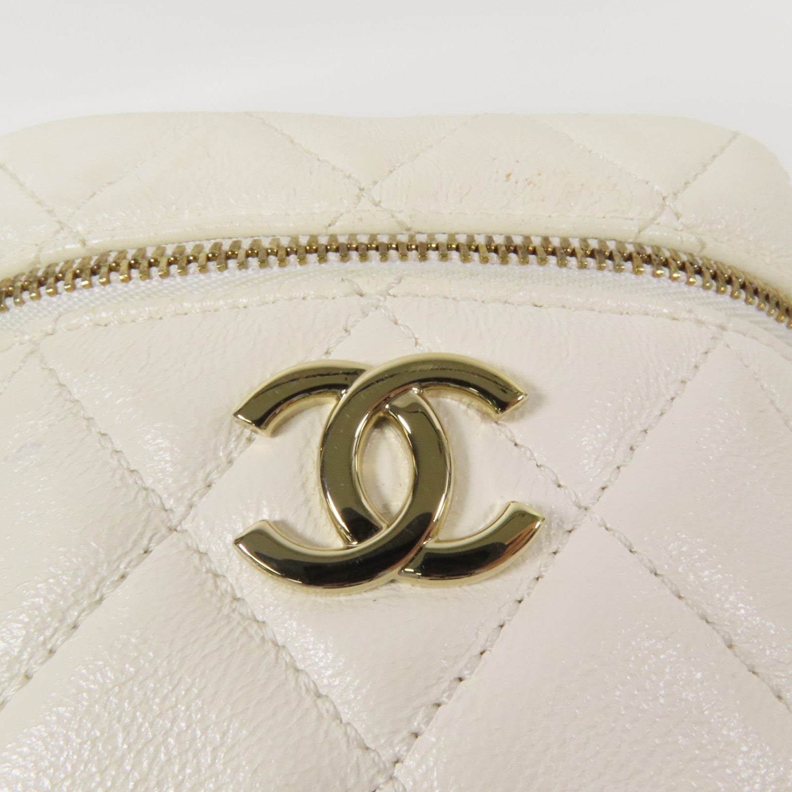 CHANEL Kinsaku Handbag - White, Cowhide Leather