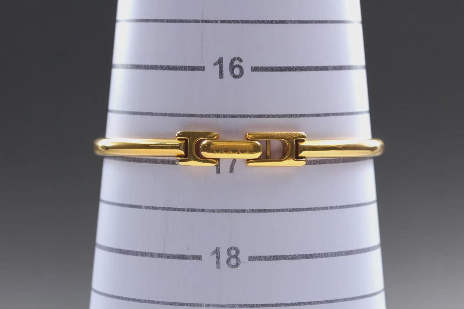 Gucci 1900L Wristwatch - Gold, Stainless Steel
