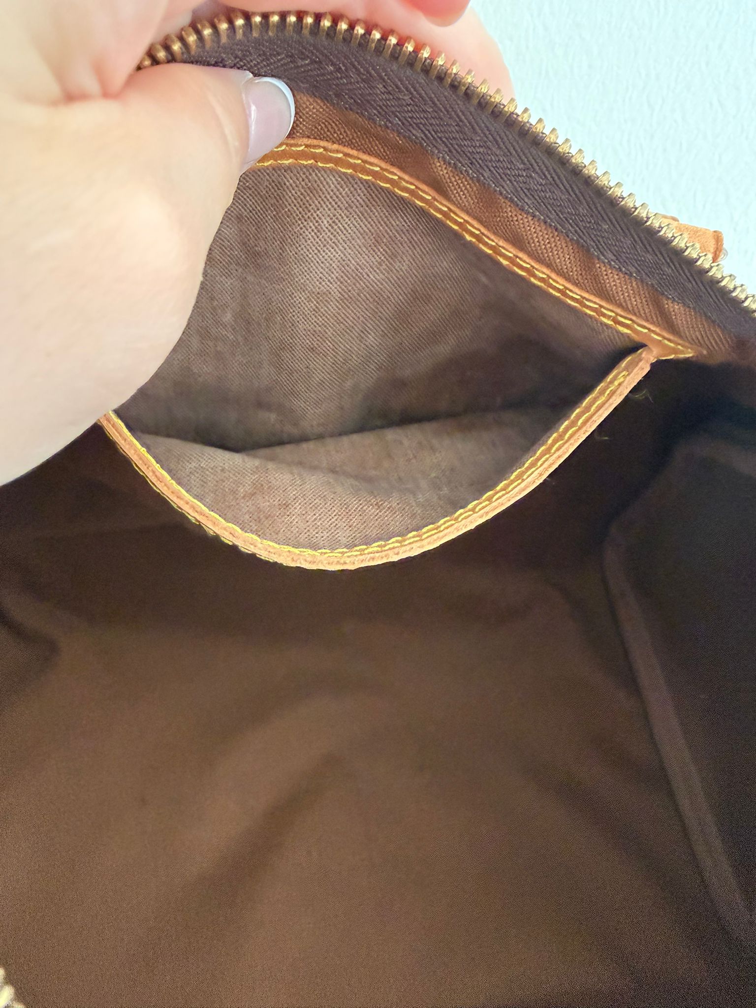 Louis Vuitton Speedy 30