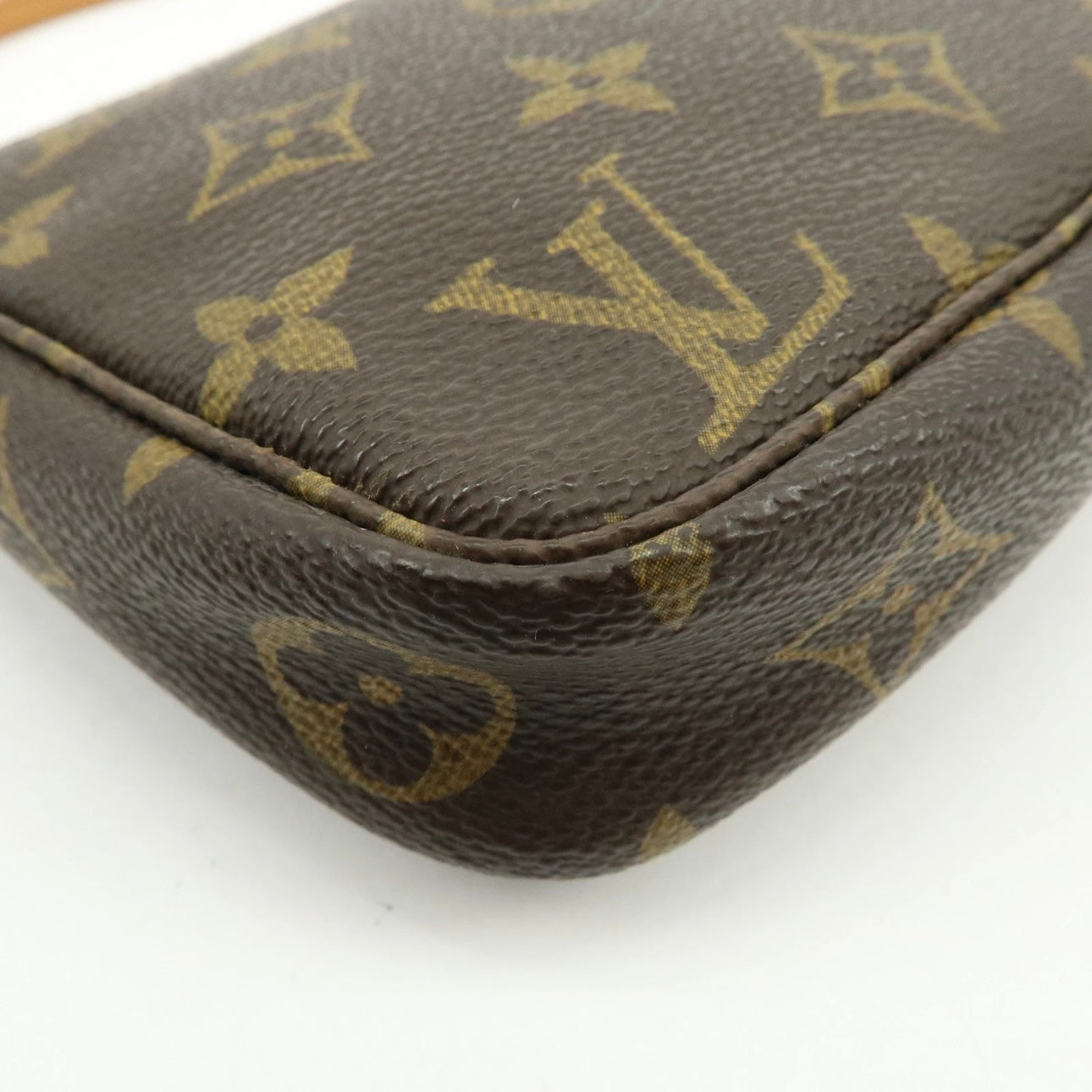 Louis Vuitton Pochette Accessories
