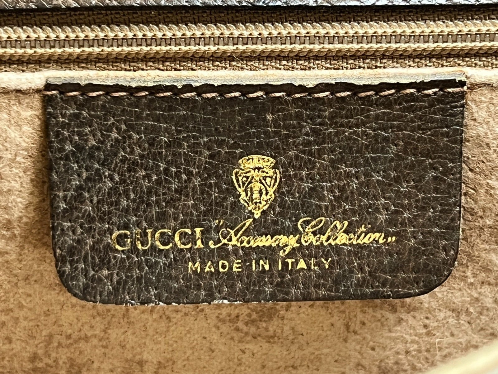 Gucci GG Supreme Crossbody Shoulder Bag - Brown, PVC Leather