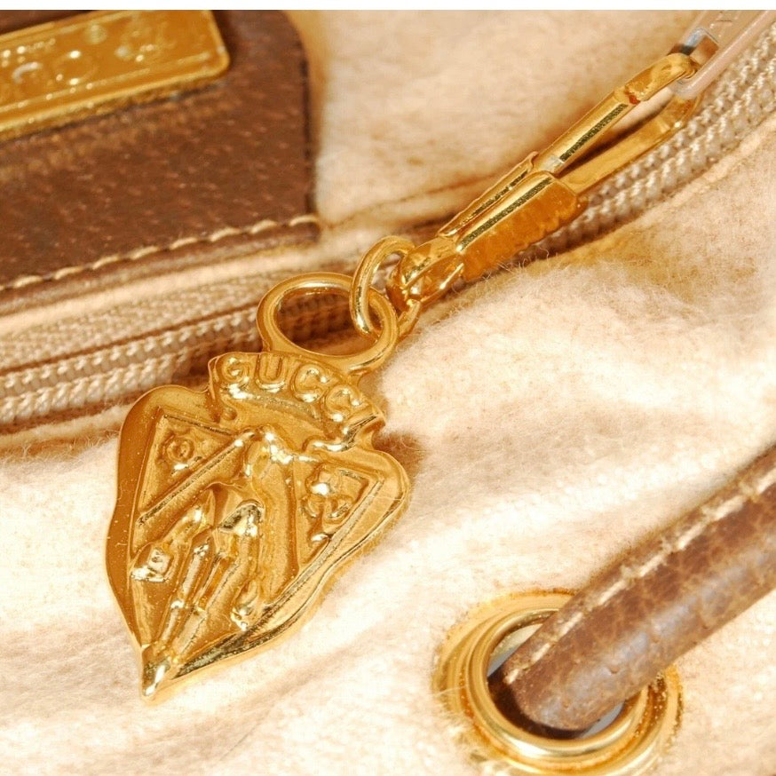 Gucci Vintage GG Supreme Shoulder Bag