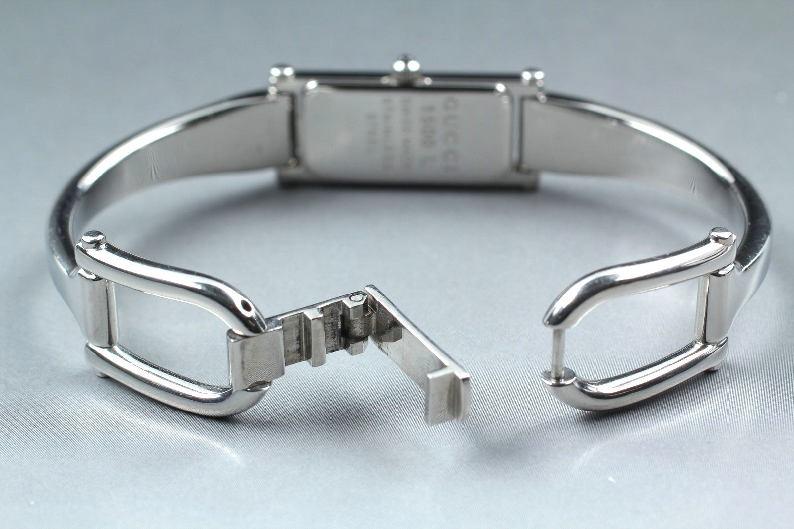 Gucci 1500L Women's Watch - Black, Stainless Steel 