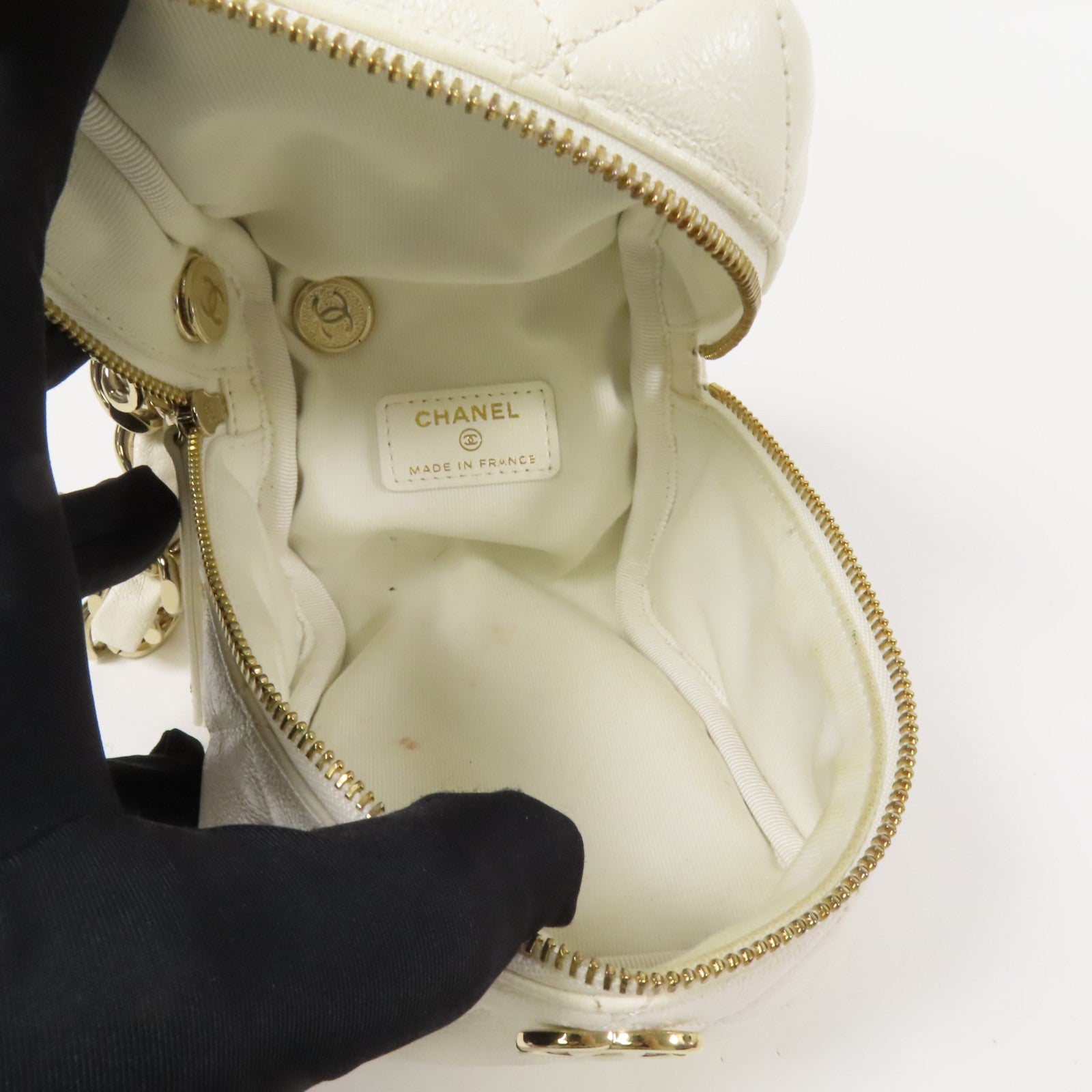 CHANEL Kinsaku Handbag - White, Cowhide Leather