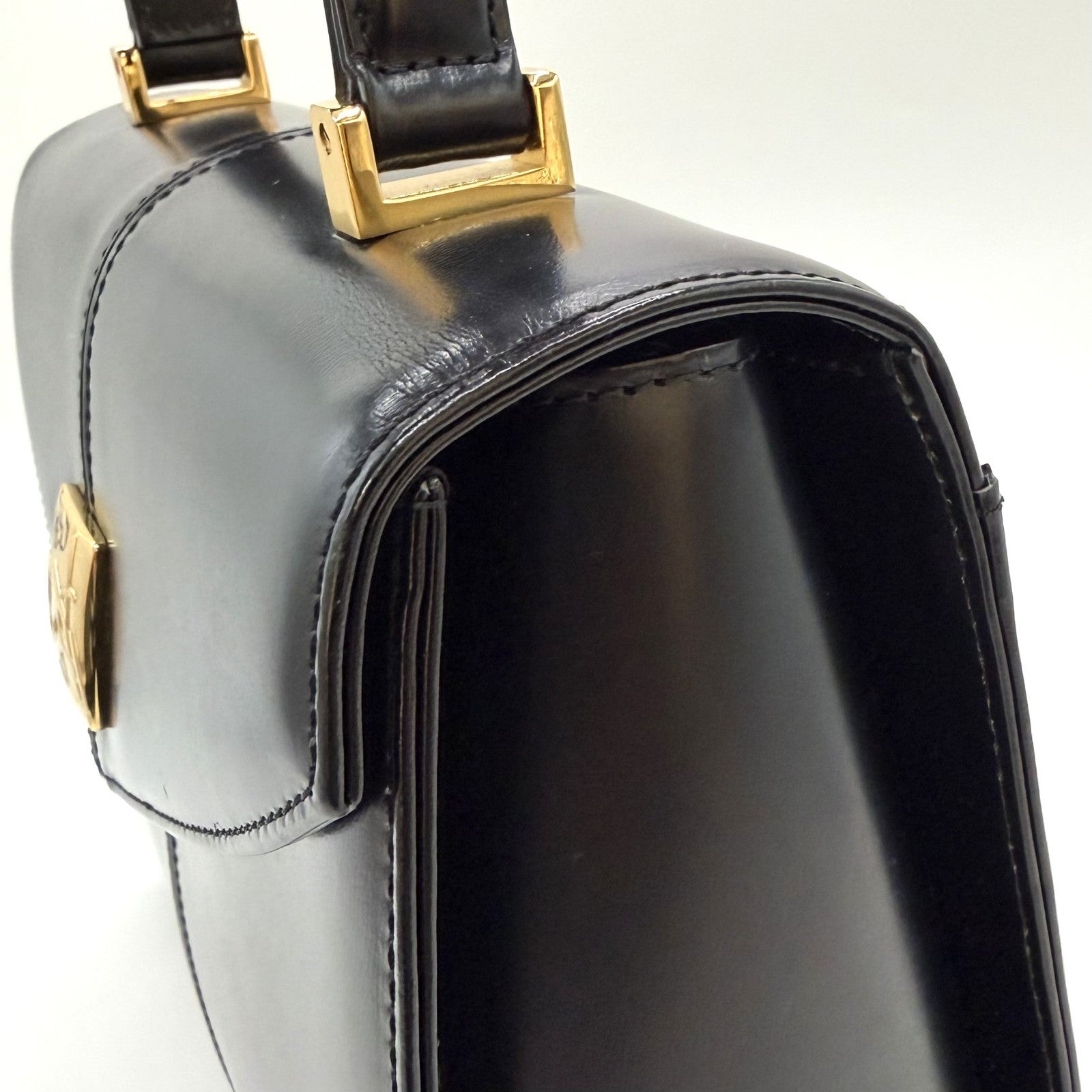 Saint Laurent Shoulder Hand Bag - Leather