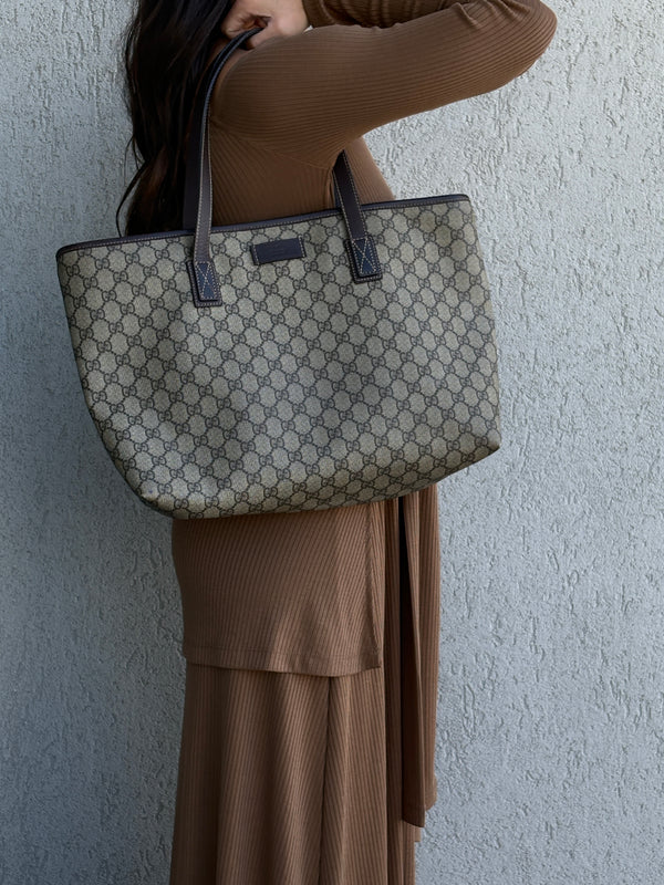 Gucci Supreme Tote bag