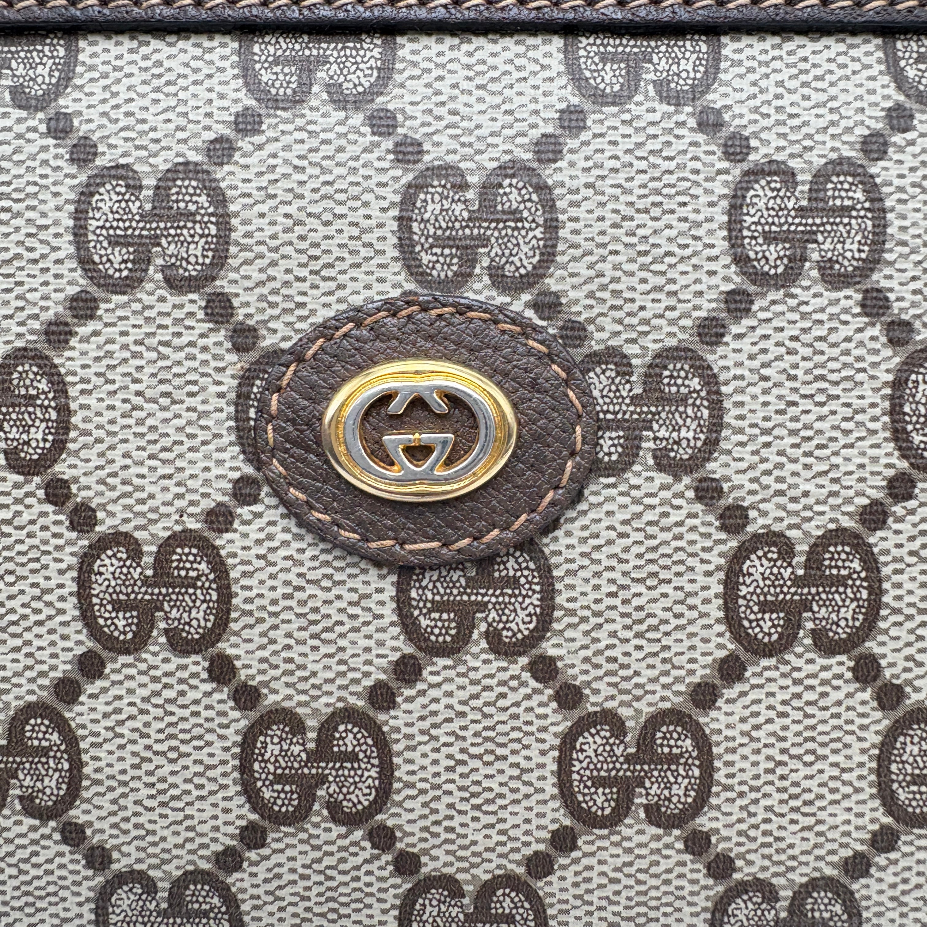 GUCCI GG CLUTCH BAG