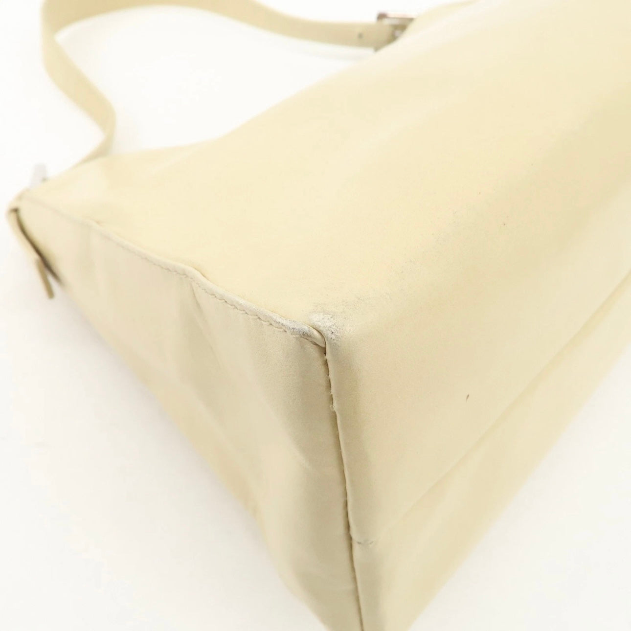 FENDI Leather Shoulder Bag Bag Beige Silver