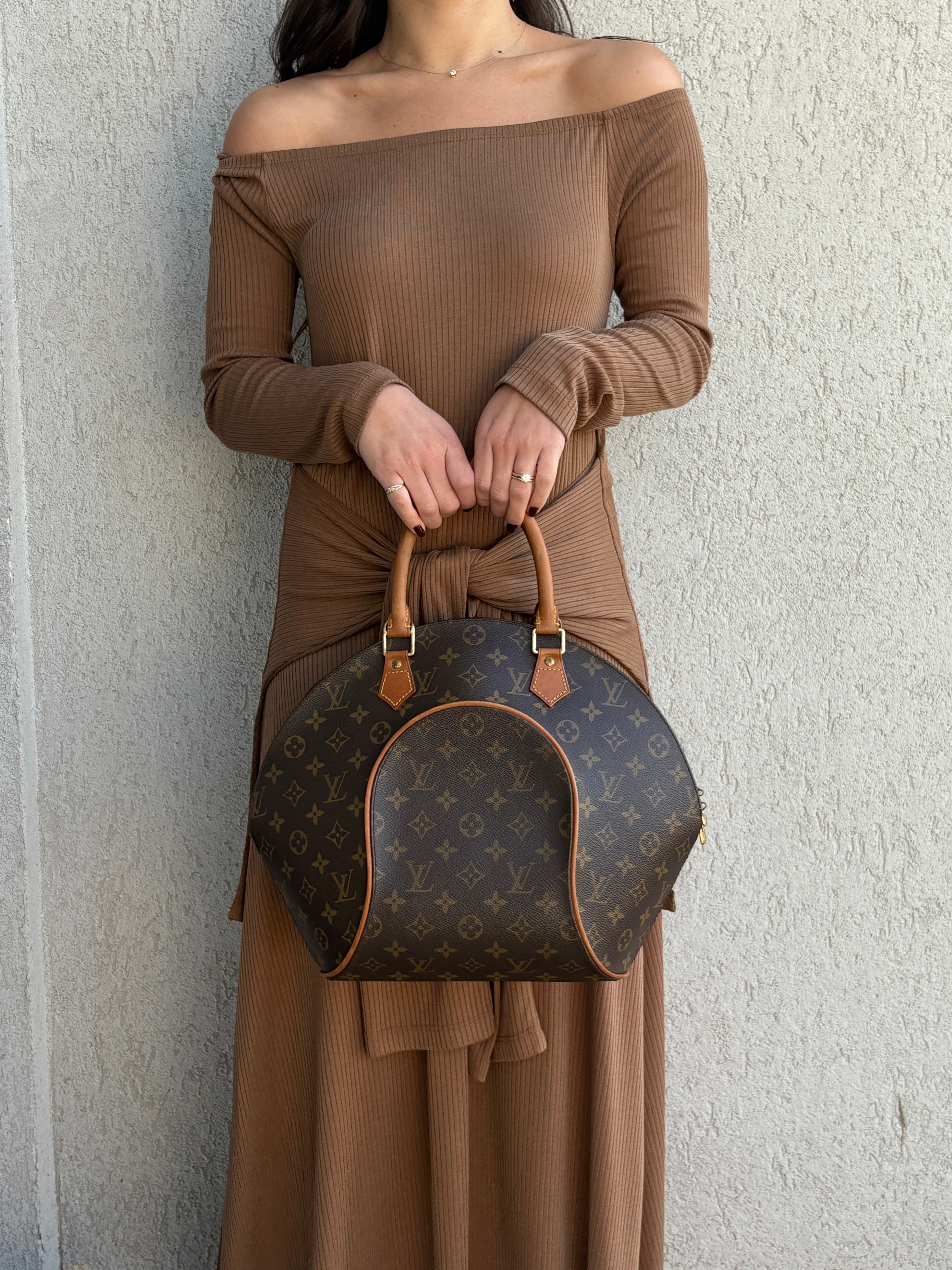 Louis Vuitton Monogram Ellipse MM Hand Bag
