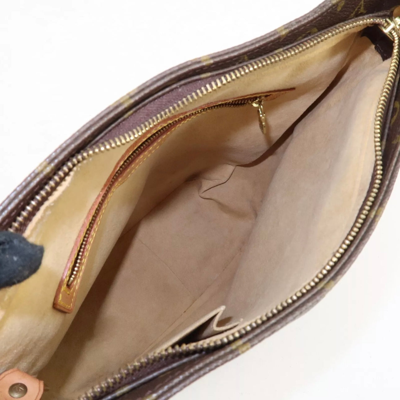Louis Vuitton Looping GM