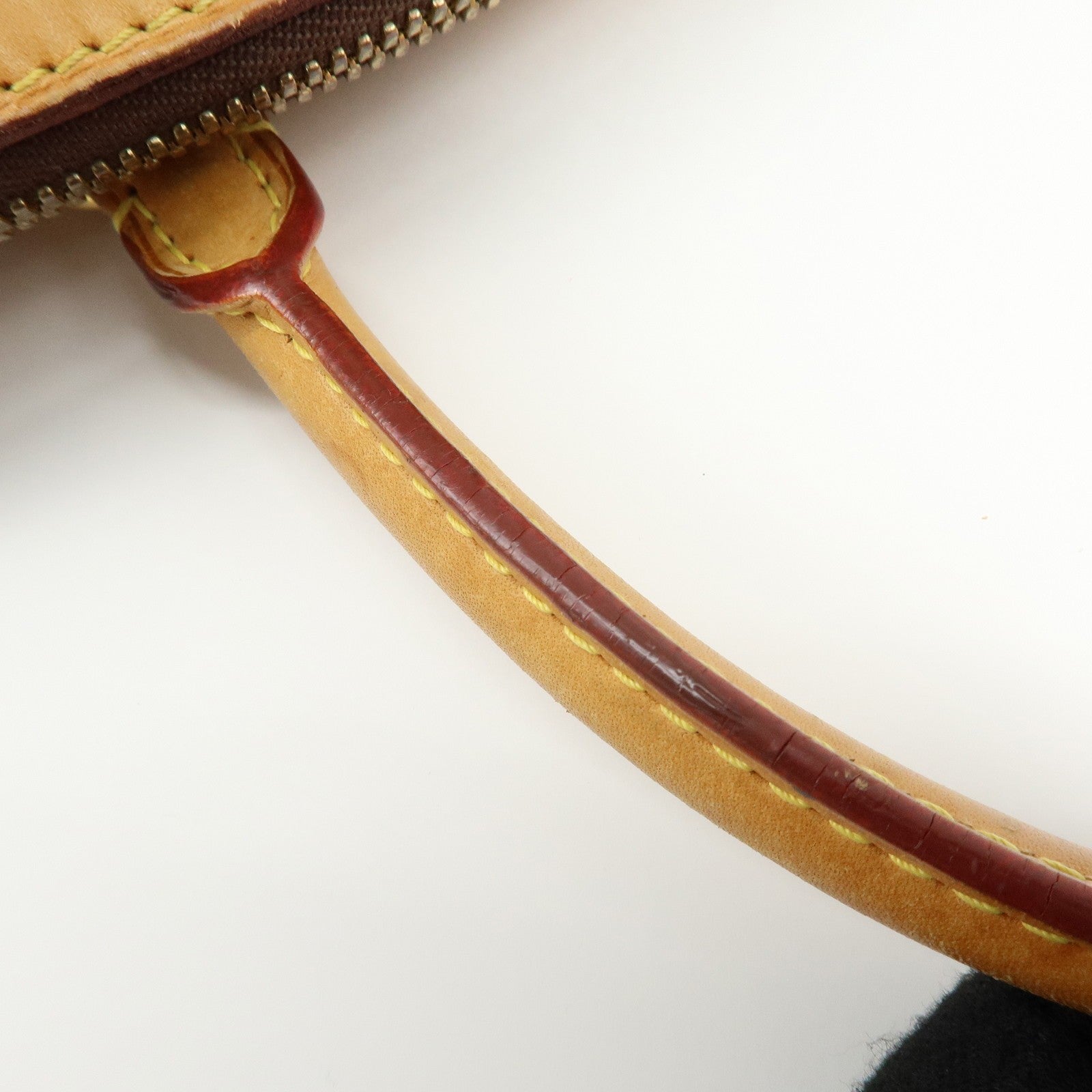 Louis Vuitton Tivoli PM Hand, Shoulder Bag
