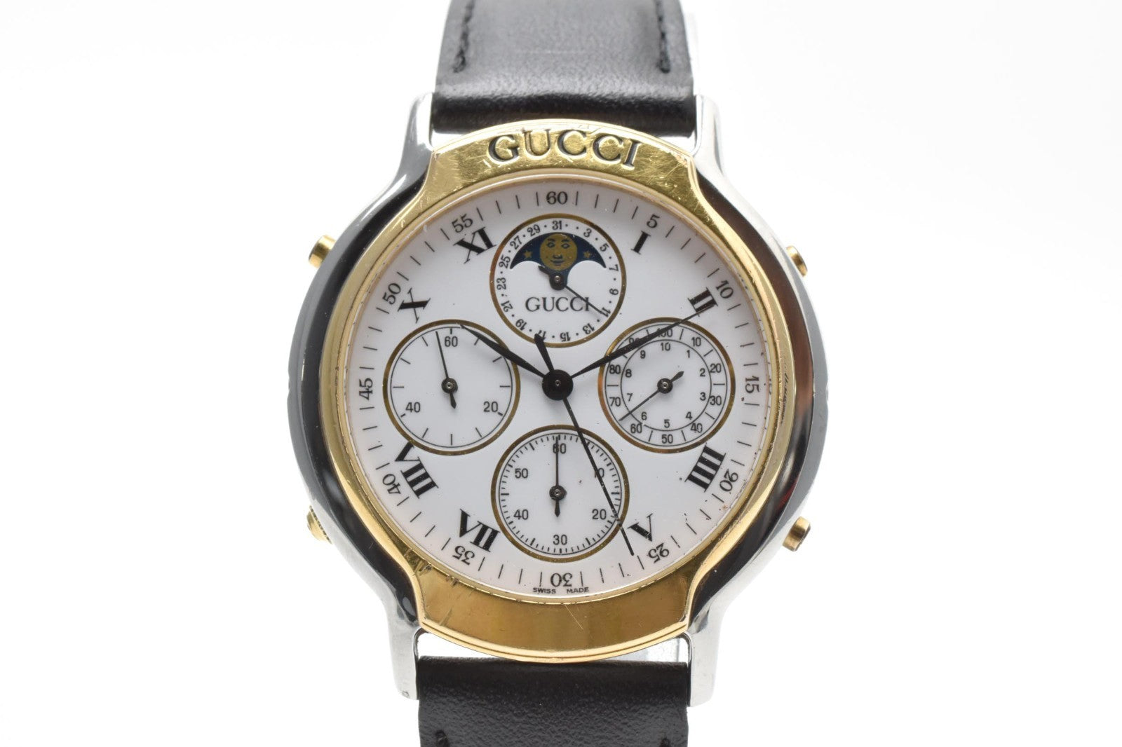 Gucci 8300 Watch - White, Stainless Steel 