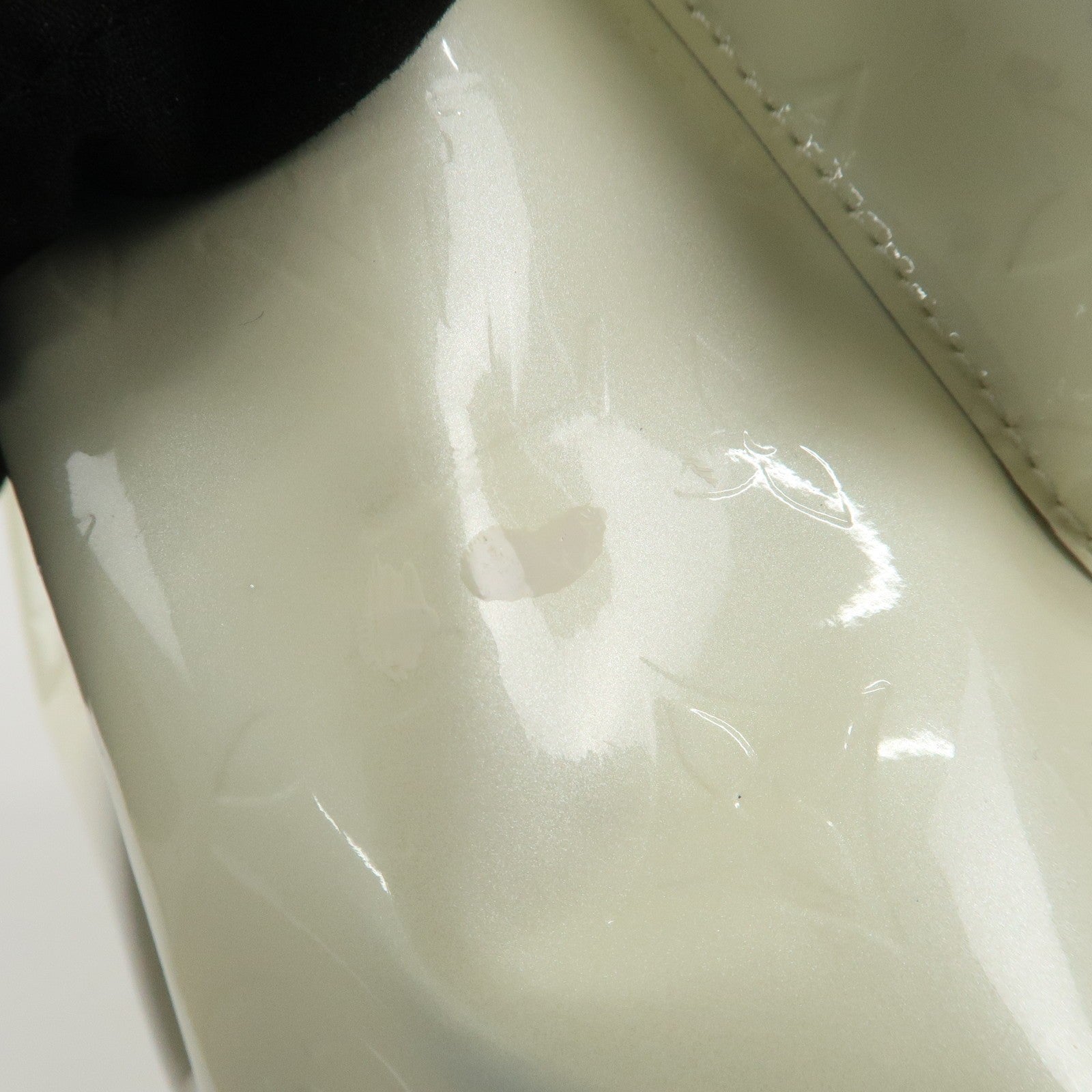 Louis Vuitton Lead PM Tote Bag - Perle, Vernis Leather