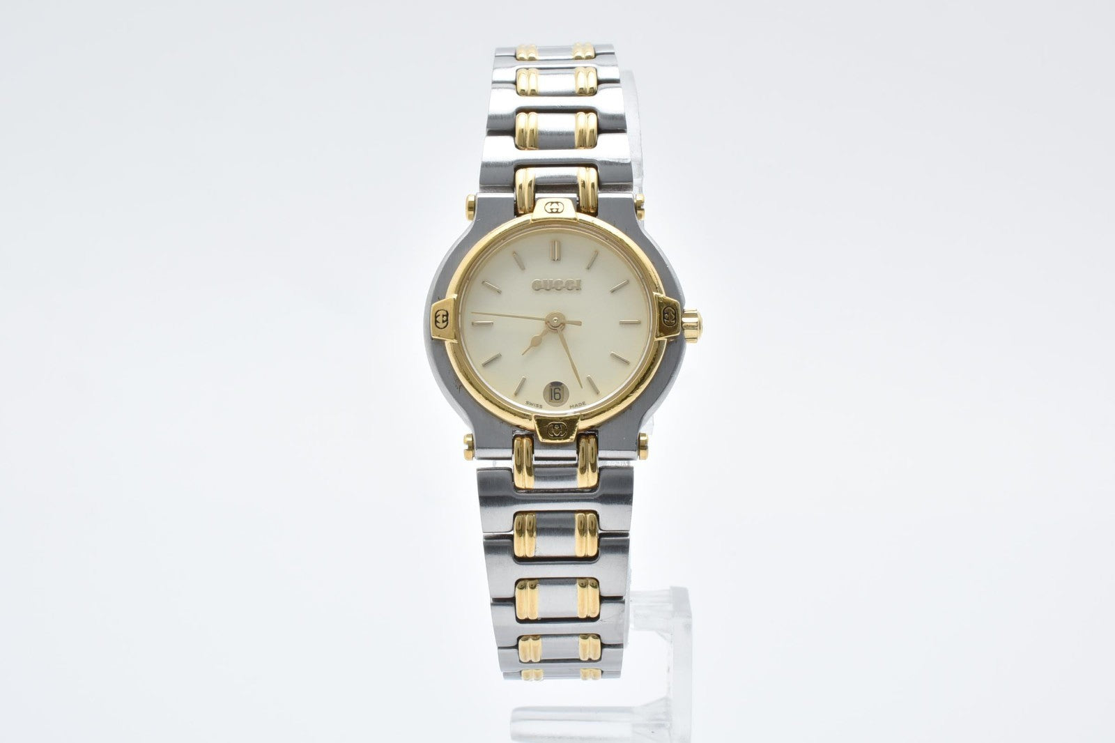 Gucci 9000L Wristwatch - Ivory, Stainless Steel