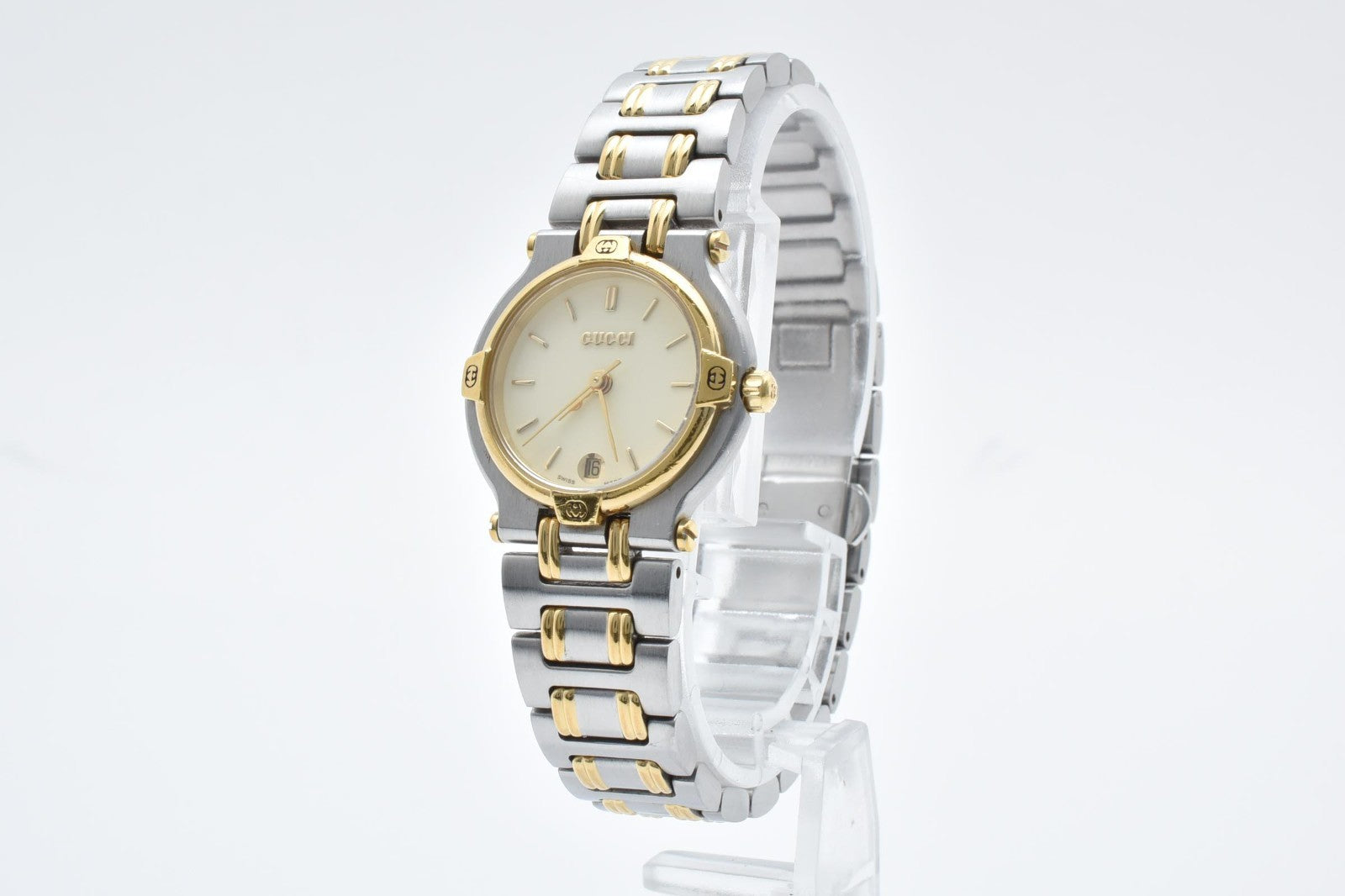 Gucci 9000L Wristwatch - Ivory, Stainless Steel