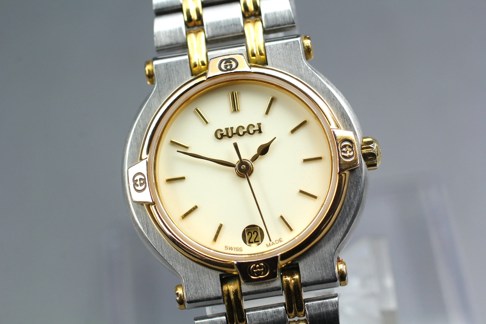 Gucci 9000L Watch - White, Stainless Steel