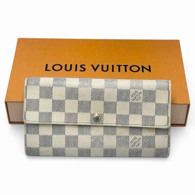 Louis Vuitton Damier Azur Portefeuille Sarah Wallet - White, Leather
