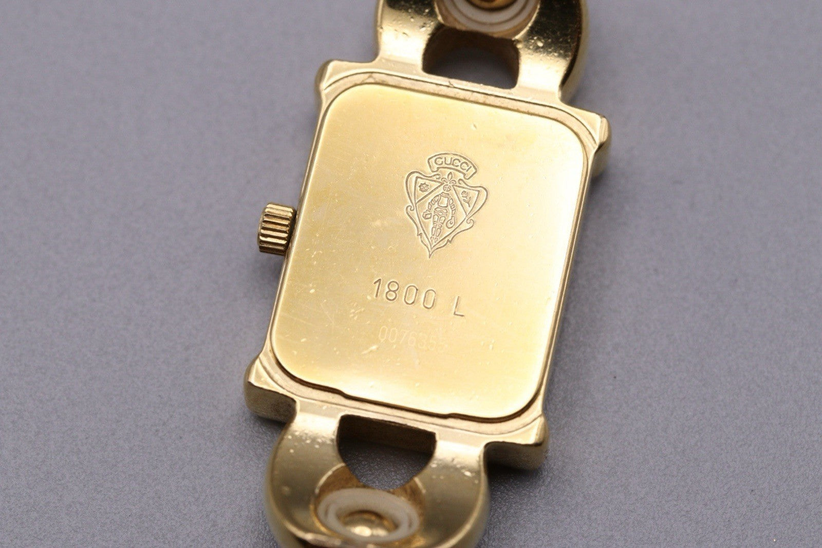 Gucci 1800L Wristwatch - Gold, Stainless Steel- מגיע עם הקופסה והרצועות!