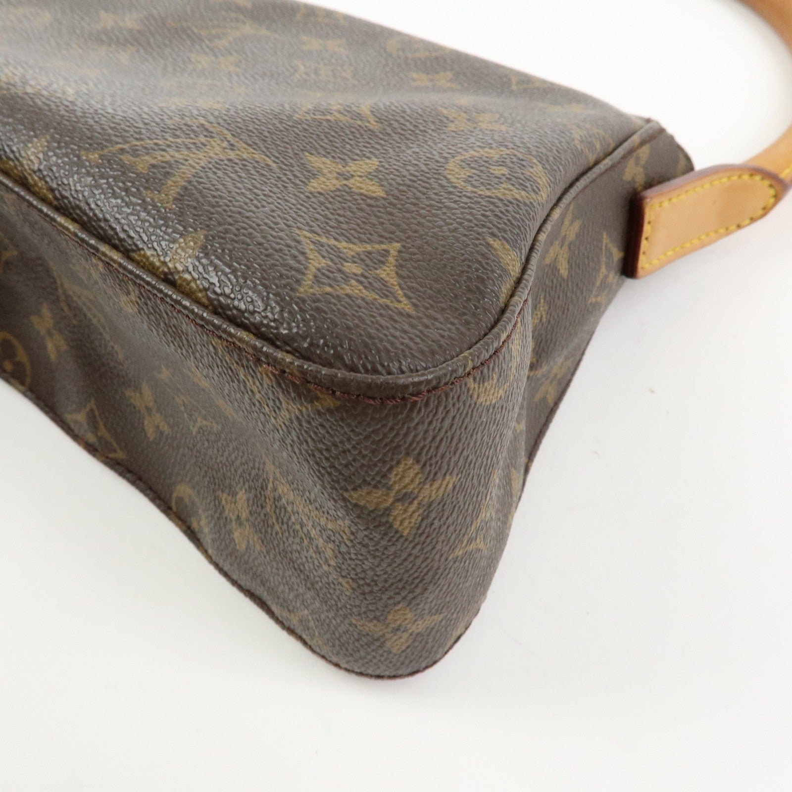 Louis Vuitton Mini Looping Shoulder Bag - Brown, Monogram Canvas- סופר מבוקש!