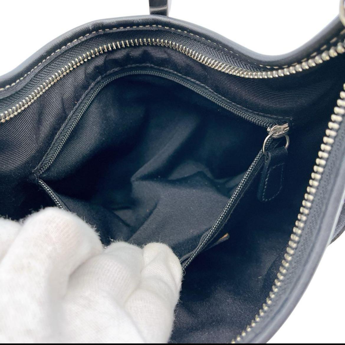 Coach signature black