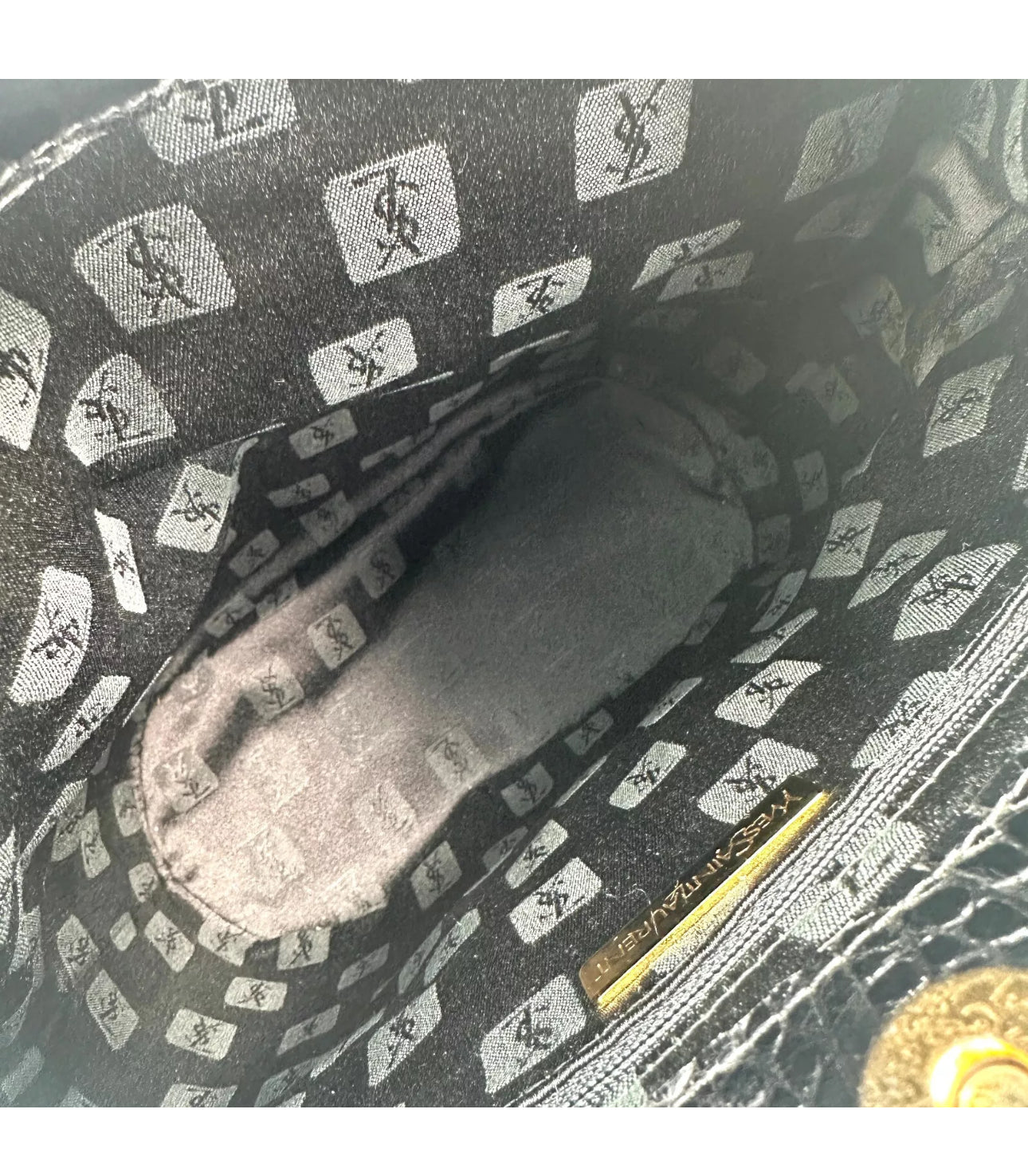 Saint Laurent Yves Saint Laurent Tote - Black, Leather