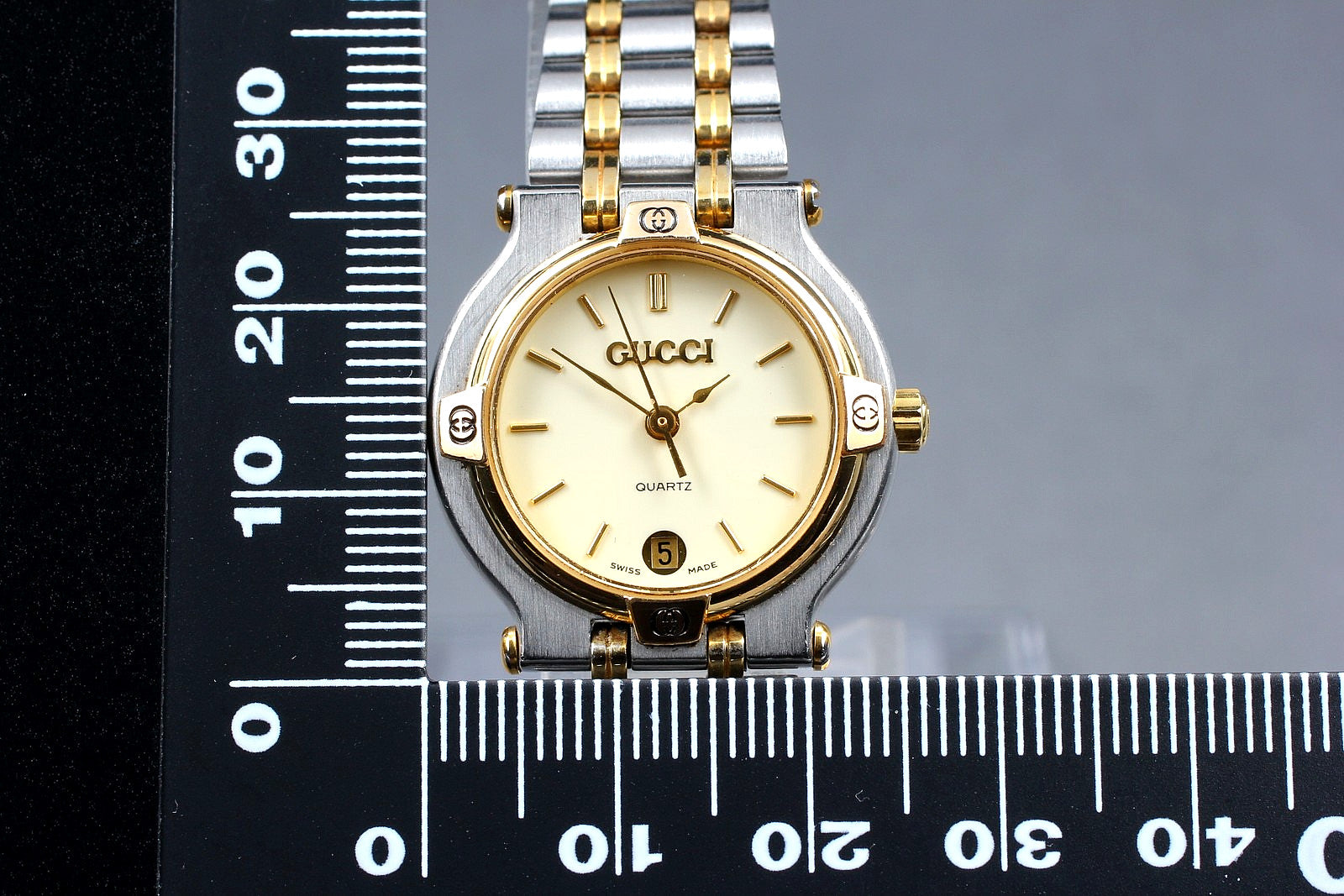 Gucci 9000L Watch - Ivory, Stainless Steel