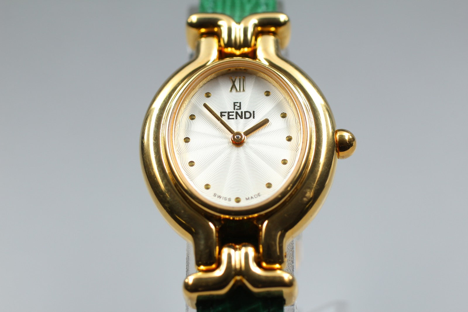 Fendi 640L Wristwatch - Gold, Stainless Steel- מגיע עם כל הרצועות!