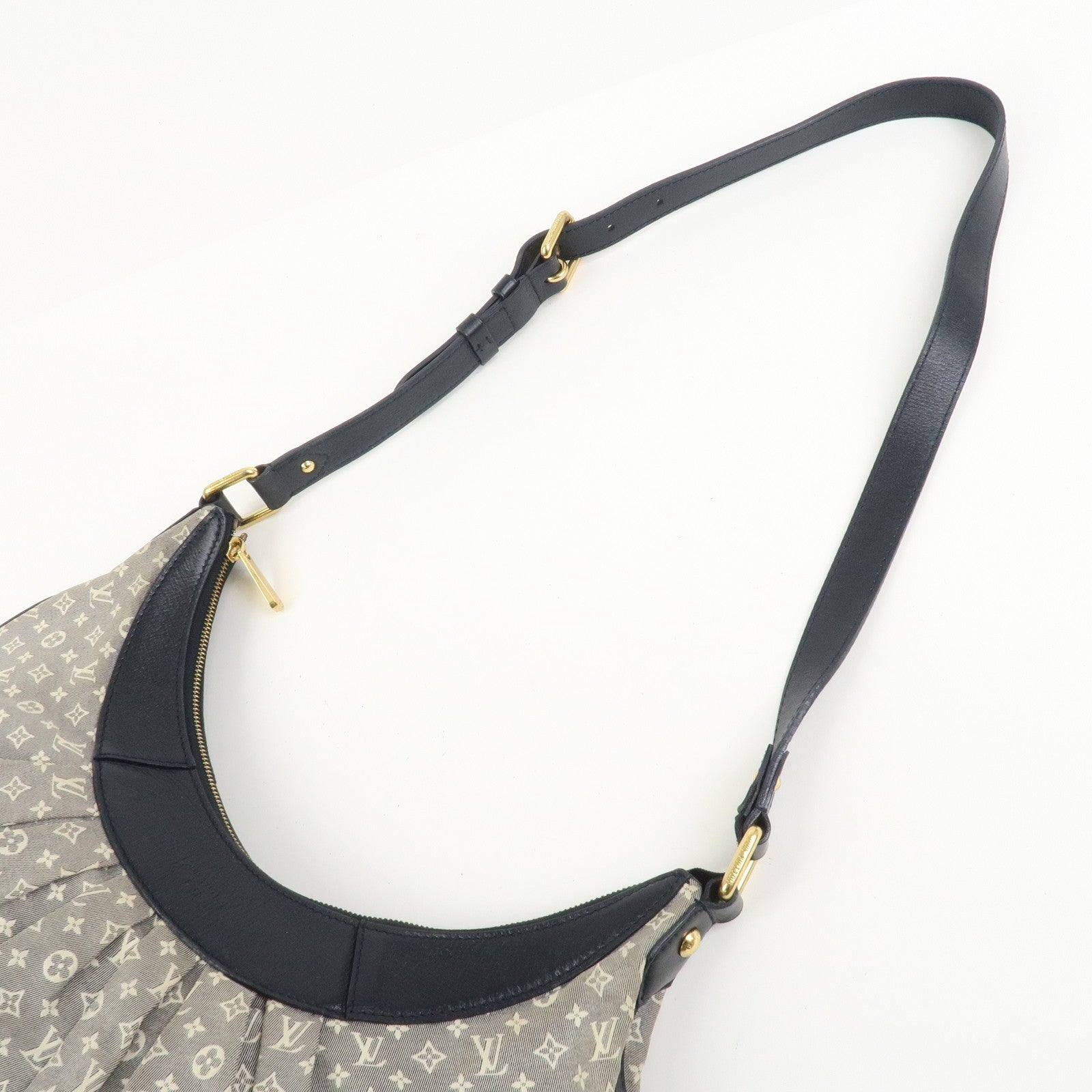 Louis Vuitton Shoulder Bag - Ancre, Monogram Idylle Canvas