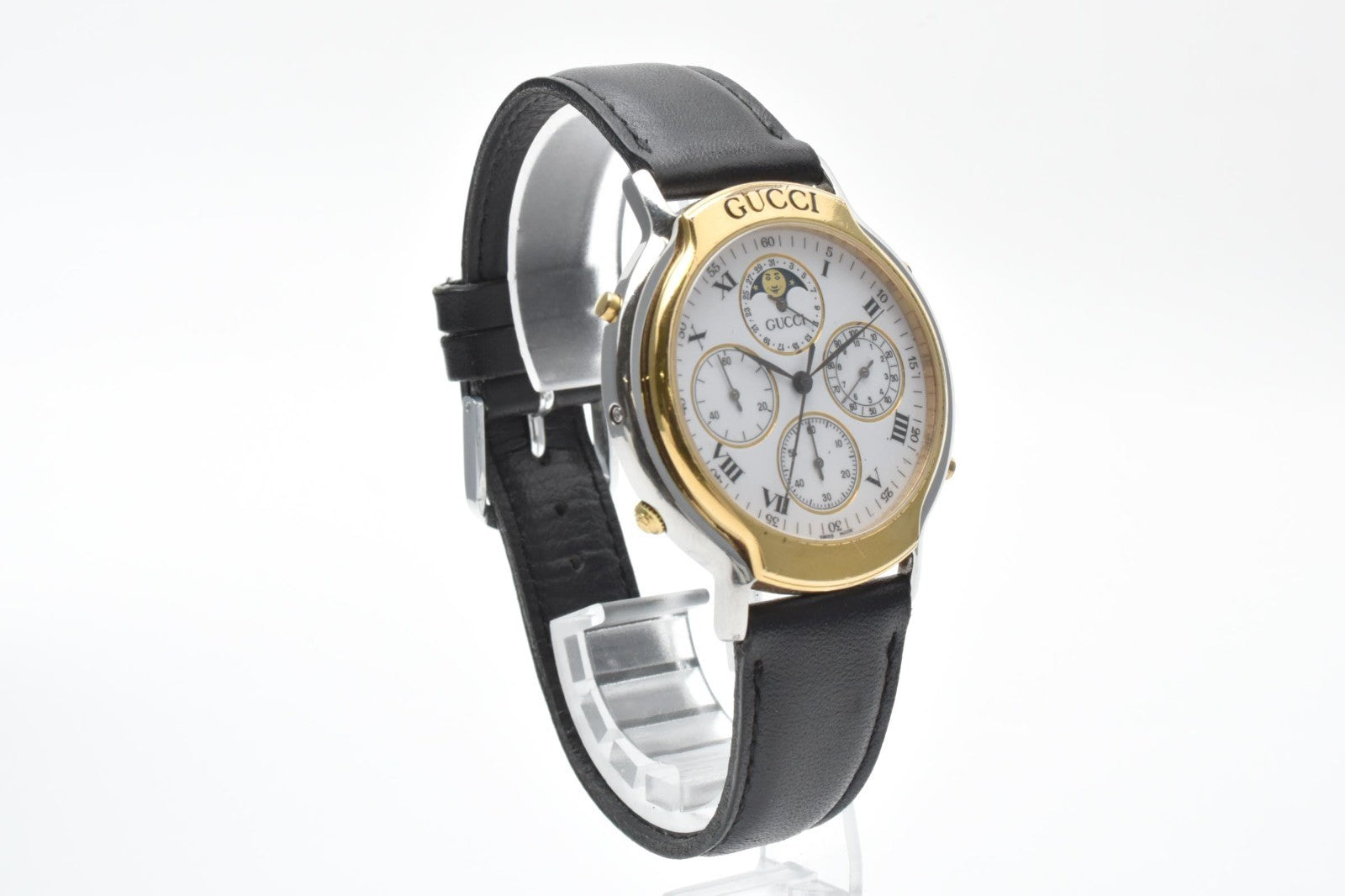 Gucci 8300 Watch - White, Stainless Steel 
