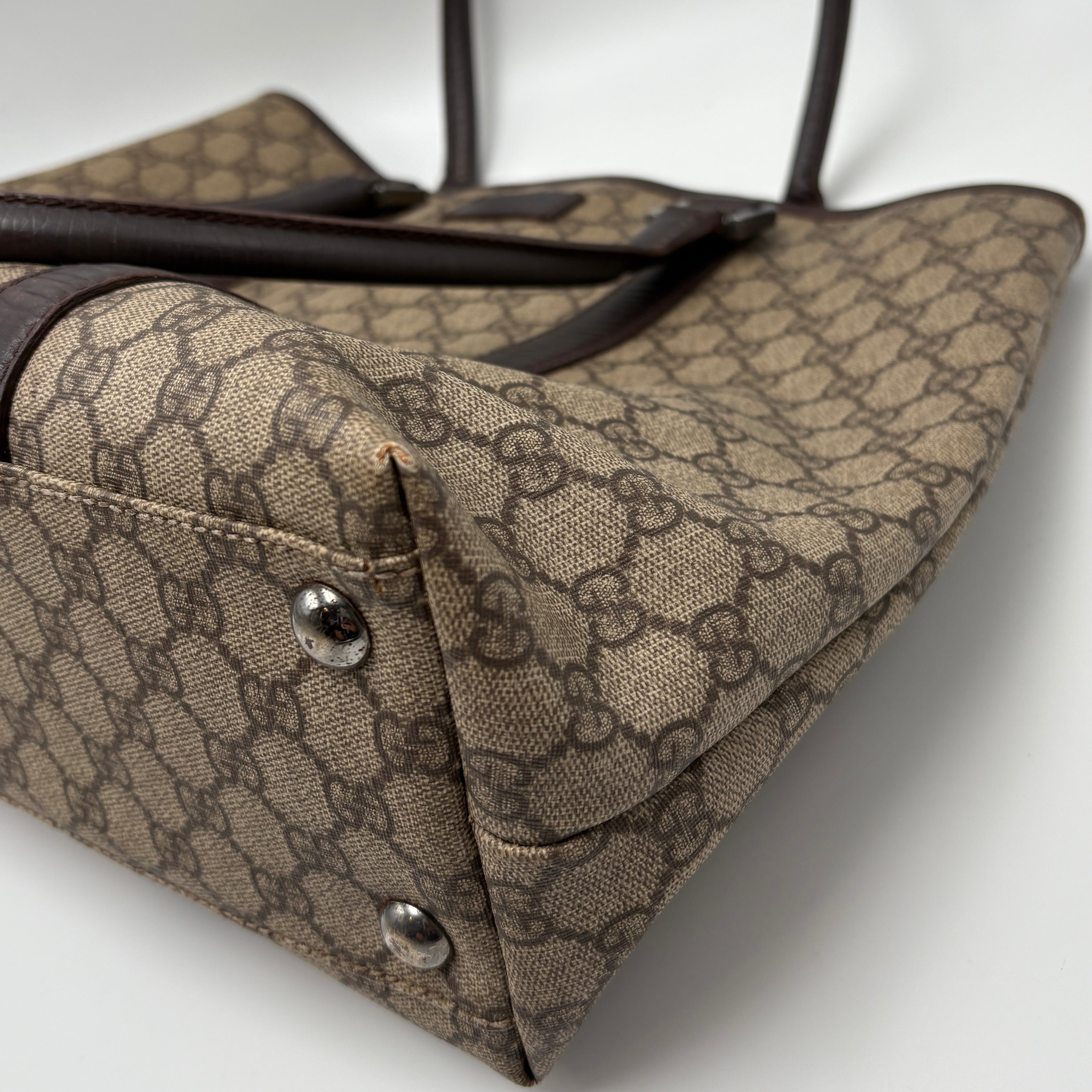 GUCCI GG SUPREME SHOULDER Tote BAG