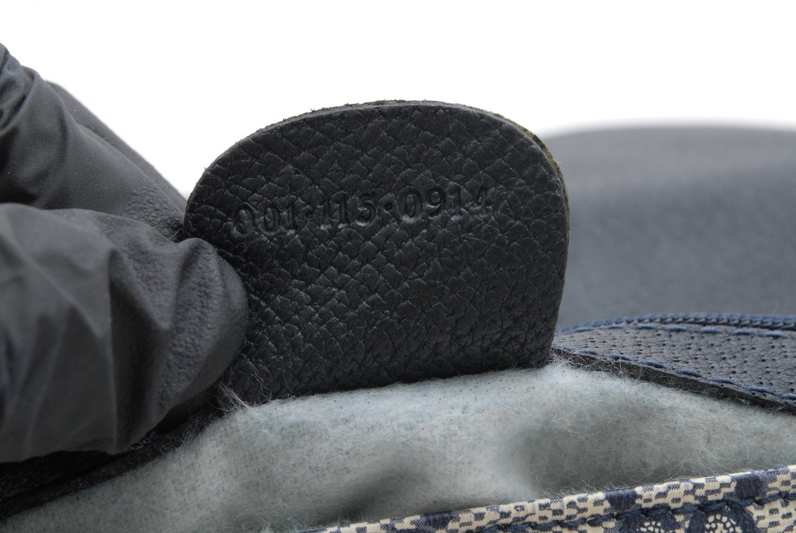 Gucci GG Supreme Shoulder Bag - Navy Blue, Canvas