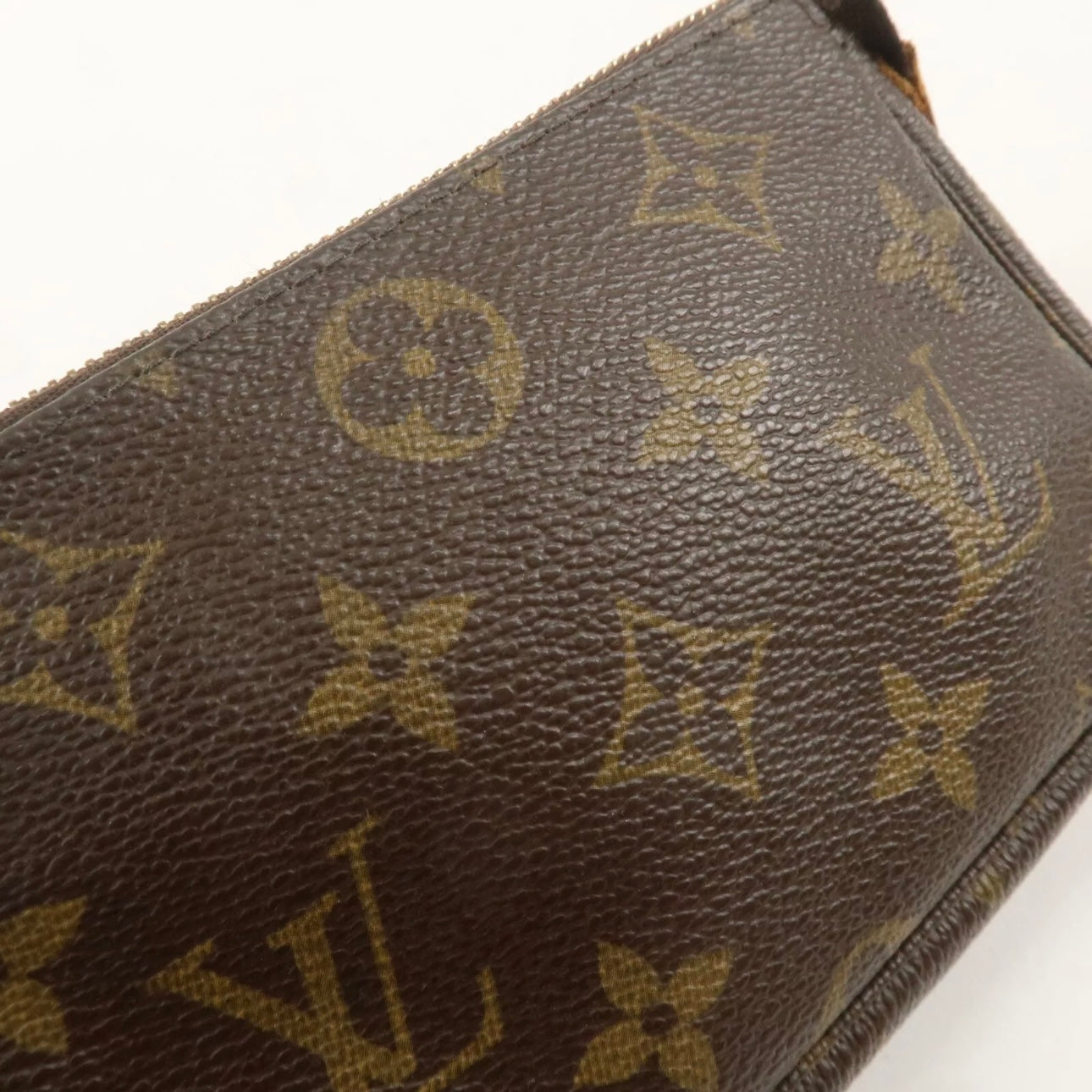 Louis Vuitton Mini Pochette Accessoires
