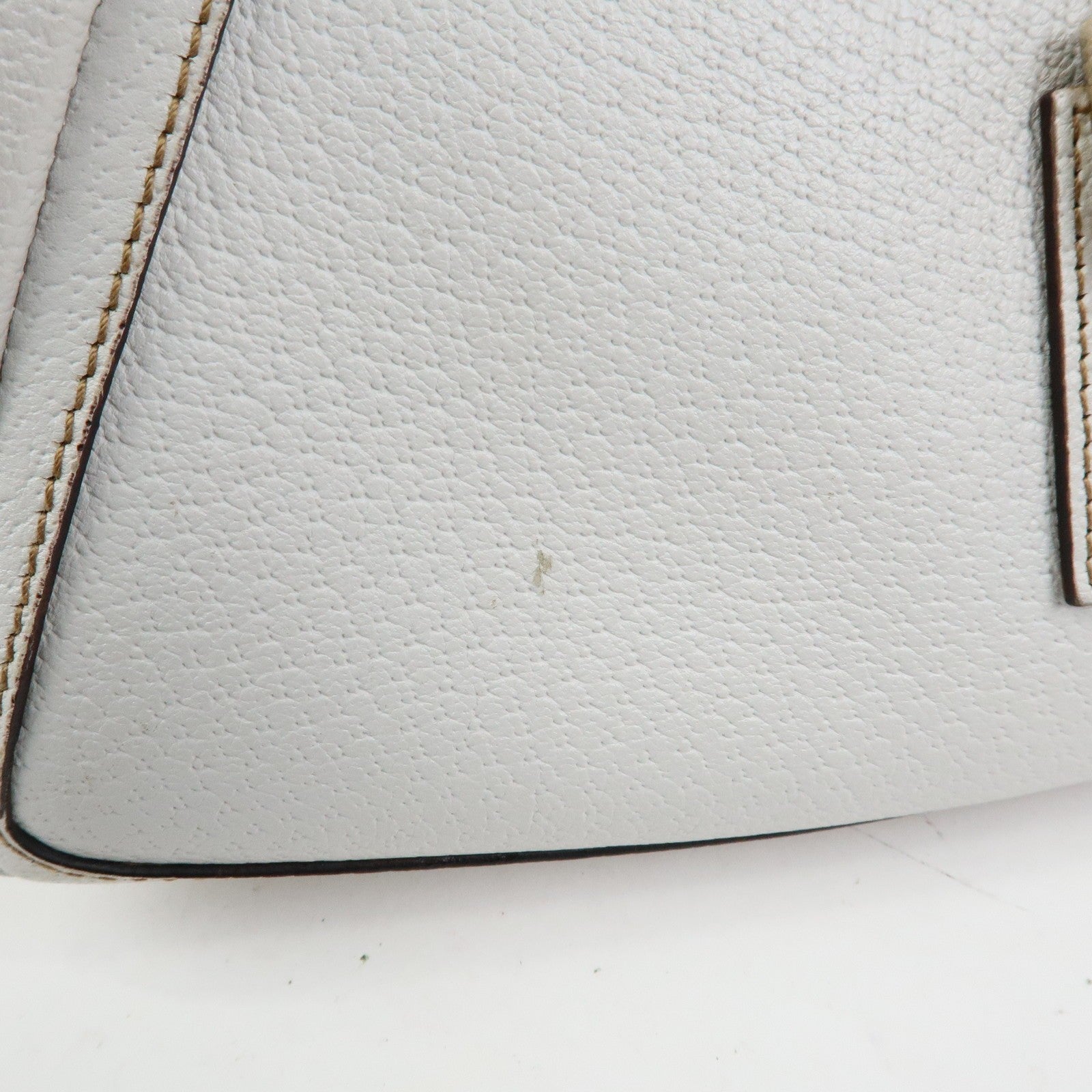 Gucci Abbey Shoulder Bag - White, Leather