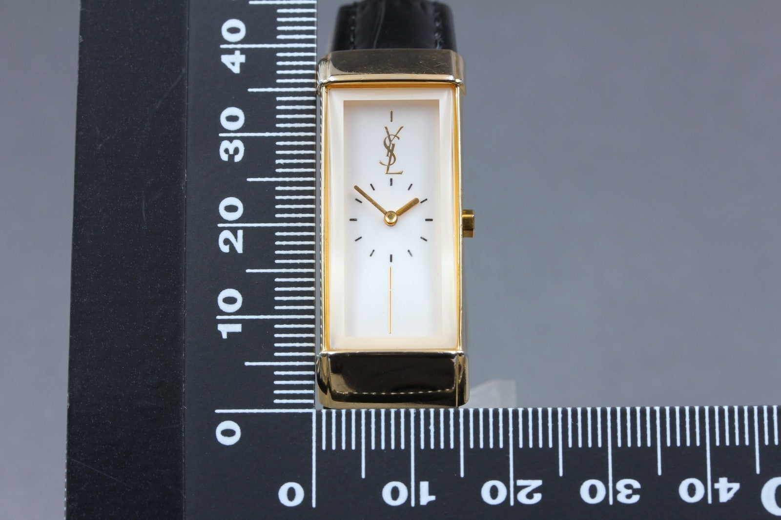 Yves Saint Laurent 5421-H05551Y Watch - White, Stainless Steel