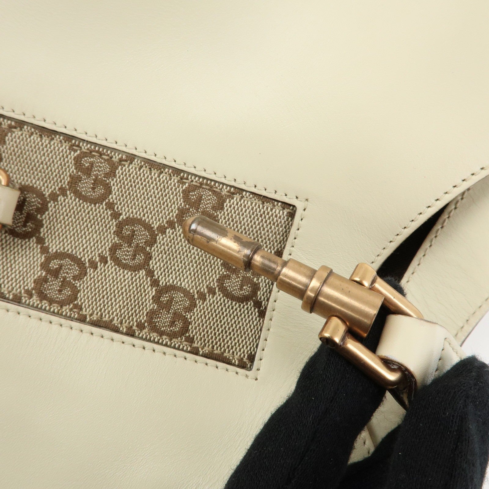 Gucci Jeckie Shoulder Bag - Ivory, Leather