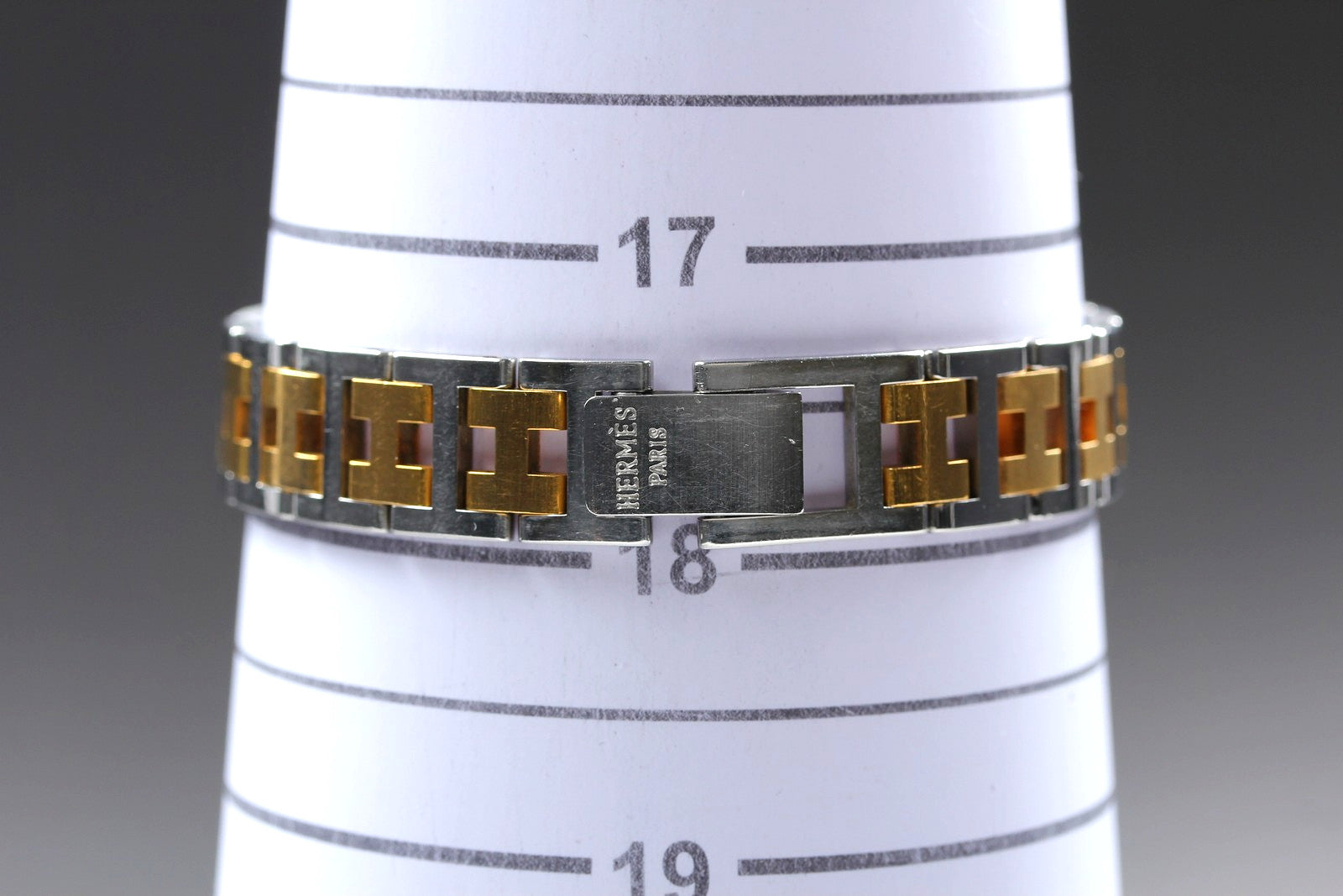 Hermès Windsor Wristwatch - Gold, Stainless Steel