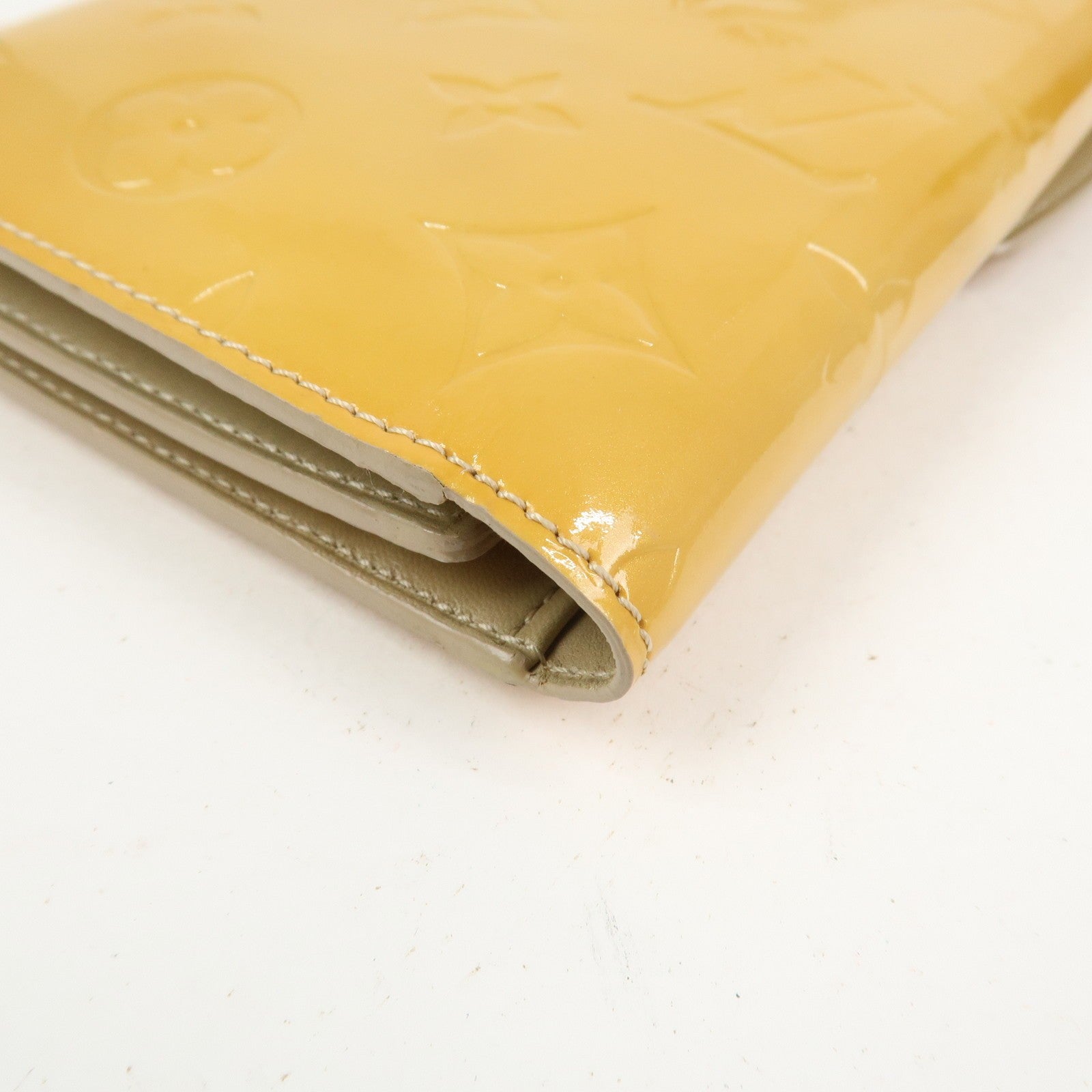 Louis Vuitton Shoulder Bag - Beige, Vernis Leather