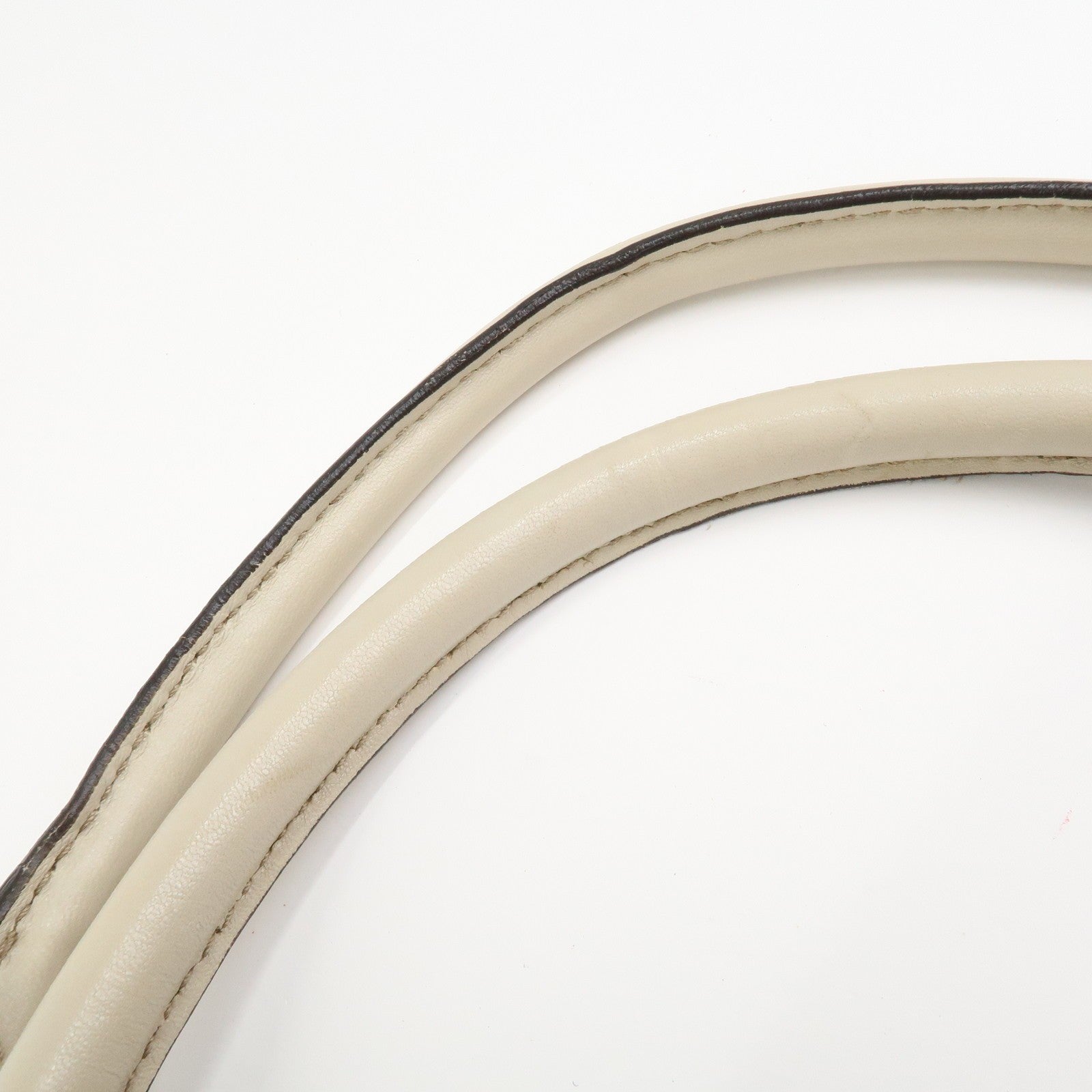 Gucci Guccissima Shoulder Hand Bag - Ivory, Leather 