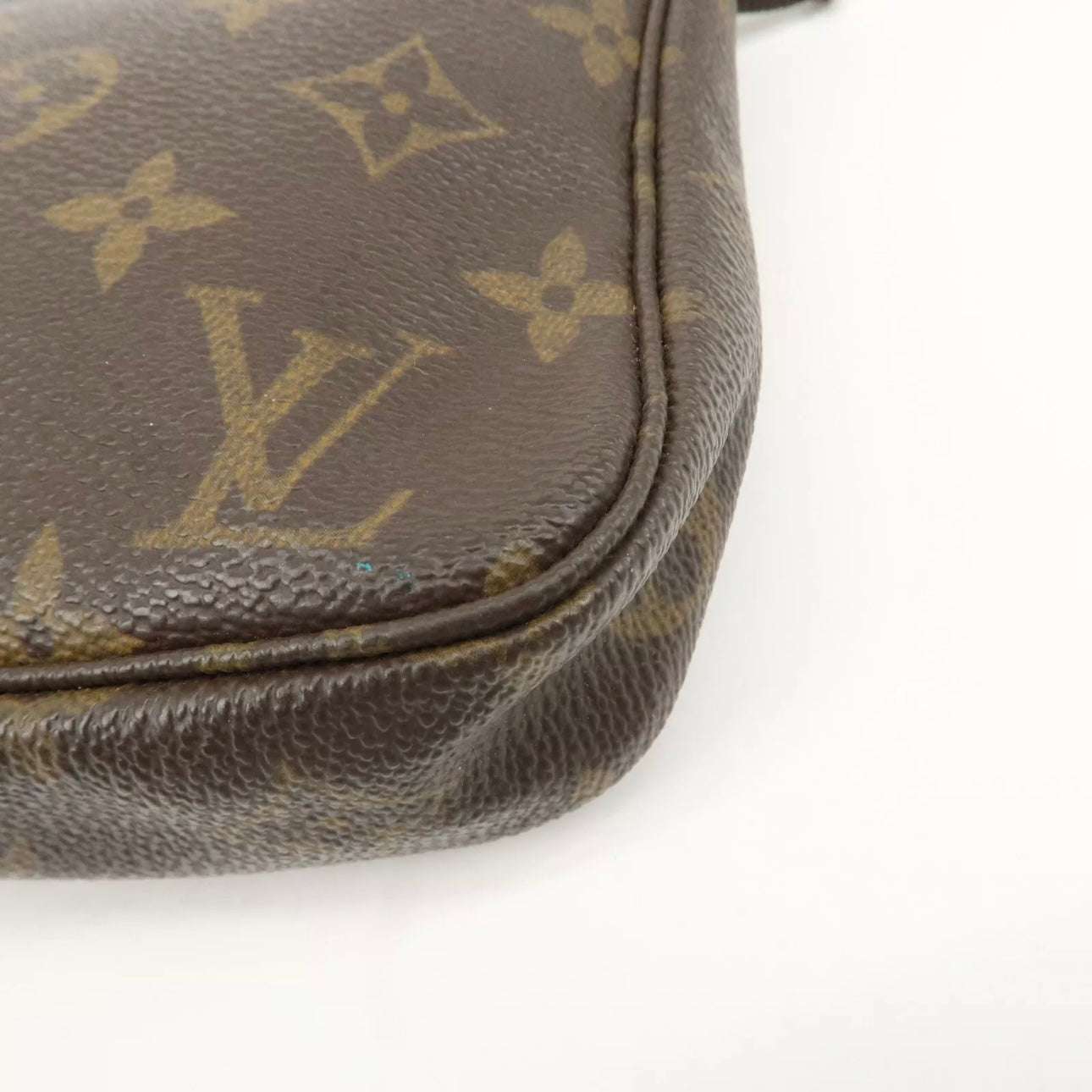 Louis Vuitton Pochette Accessories