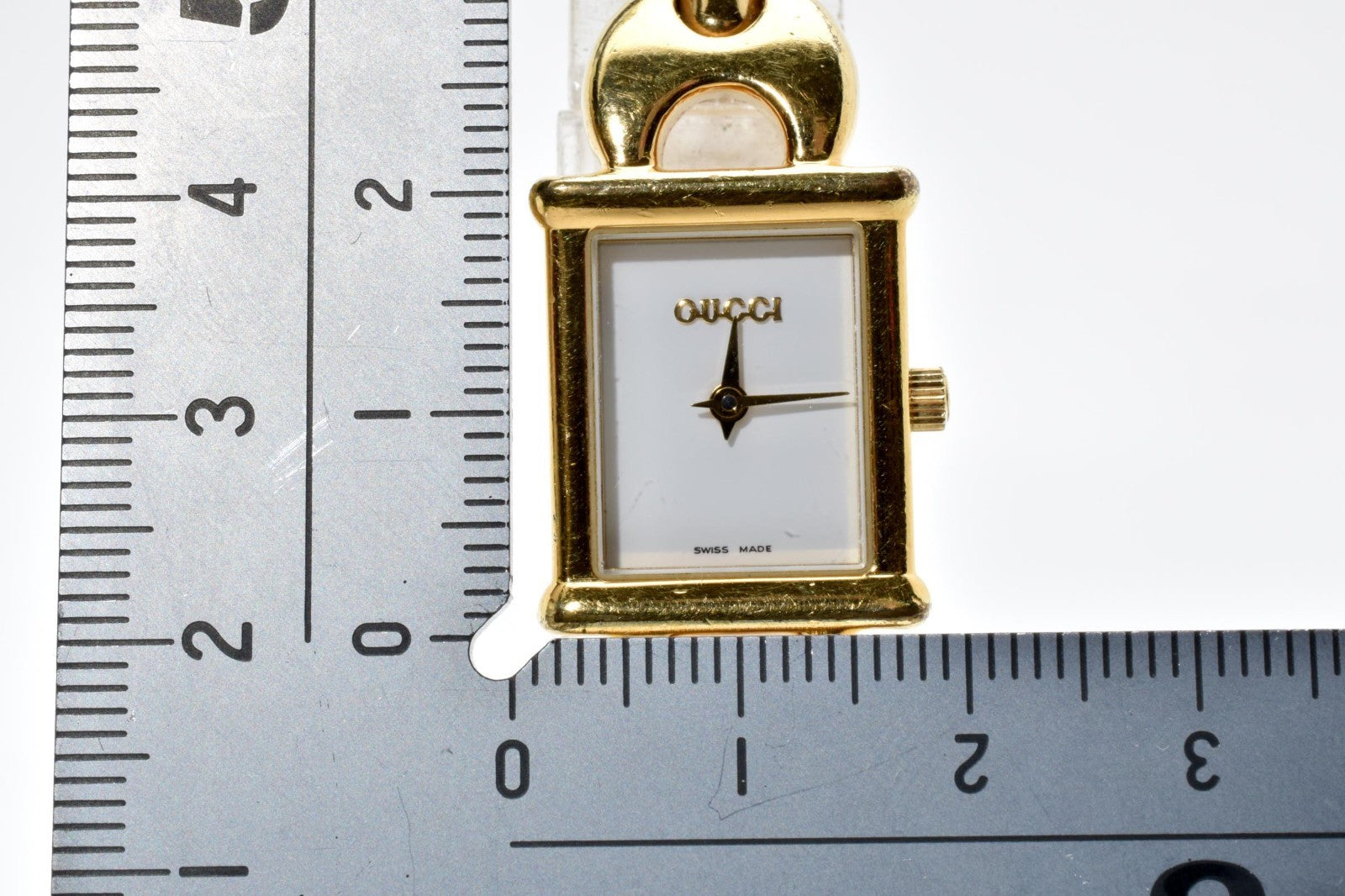 Gucci 1800L Wristwatch - Gold, Stainless Steel 